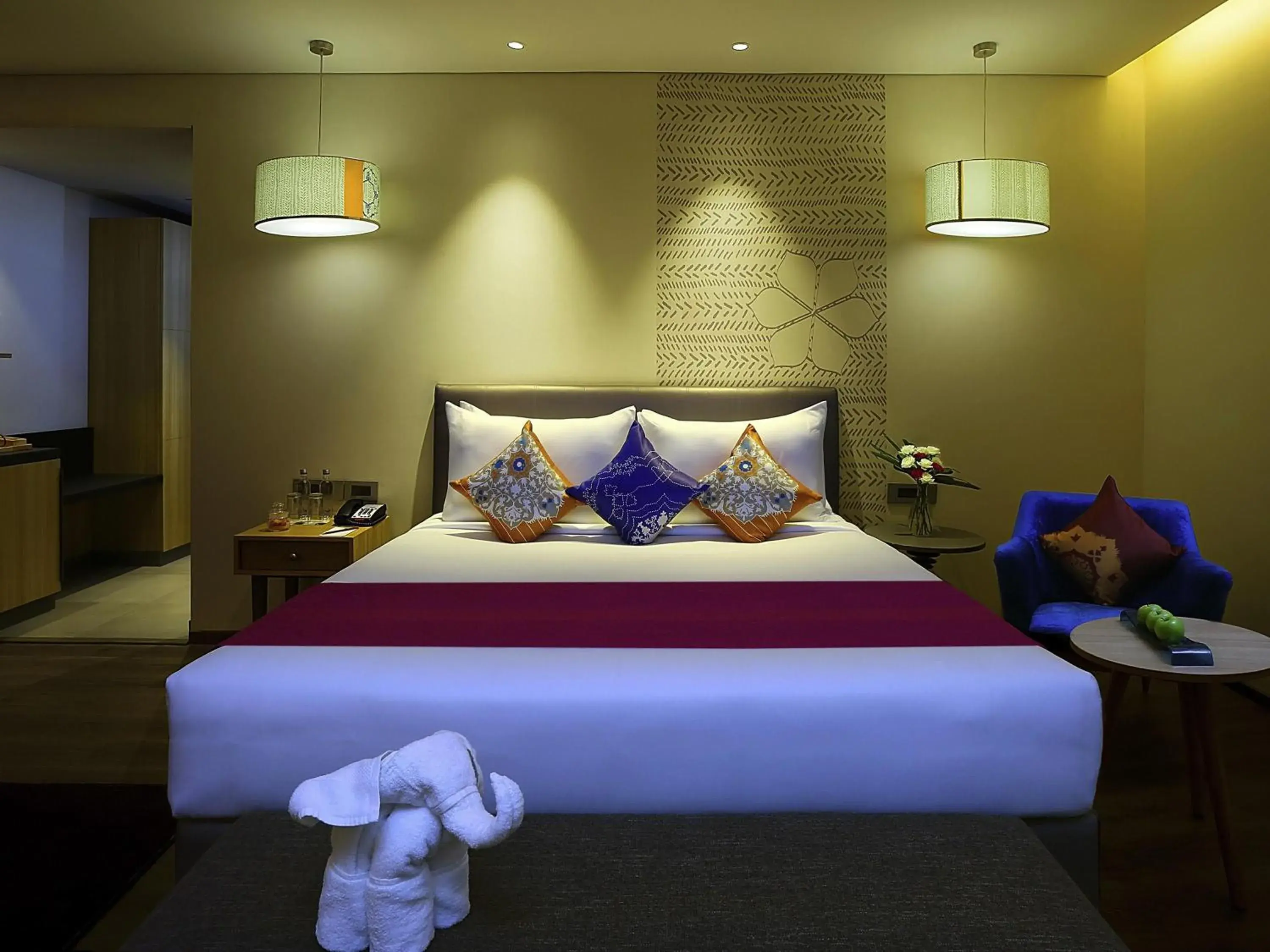 Photo of the whole room, Bed in Grand Mercure Mysore - An Accor Brand Photo of the whole room, Bed in Grand Mercure Mysore - An Accor Brand