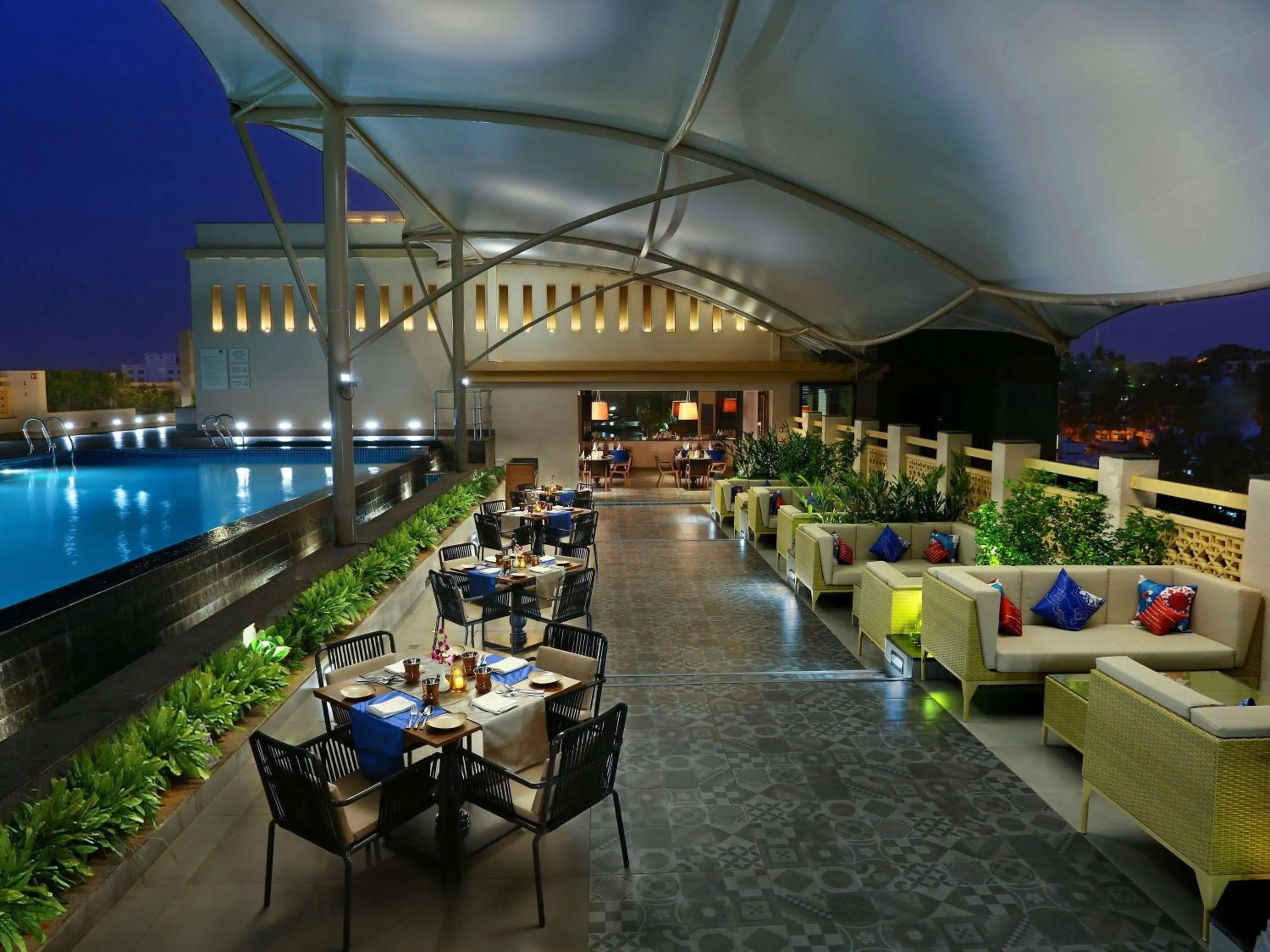 Restaurant/places to eat in Grand Mercure Mysore - An Accor Brand