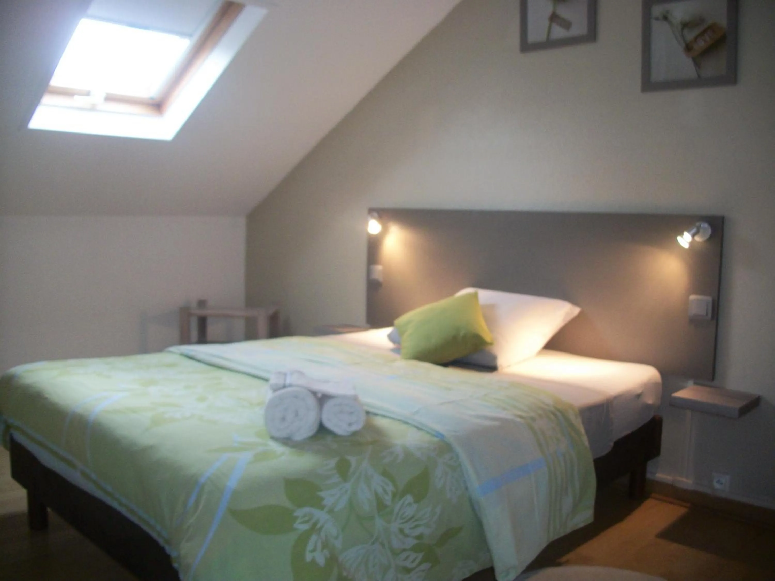 Photo of the whole room, Bed in Le Rubinjo - Appartement d'hôtes