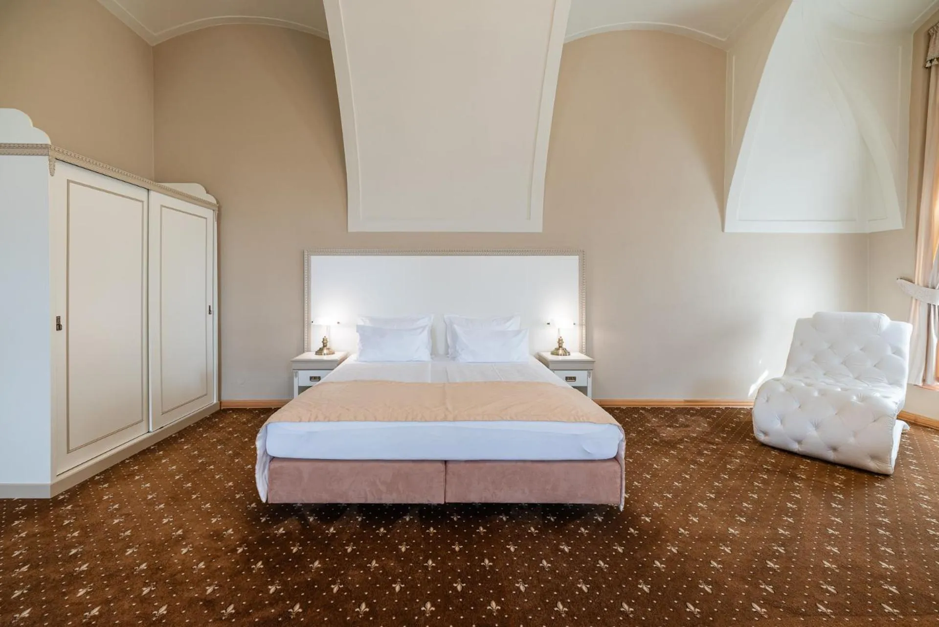 Bed in Hotel Gino Park Palace - Kaštieľ Orlové