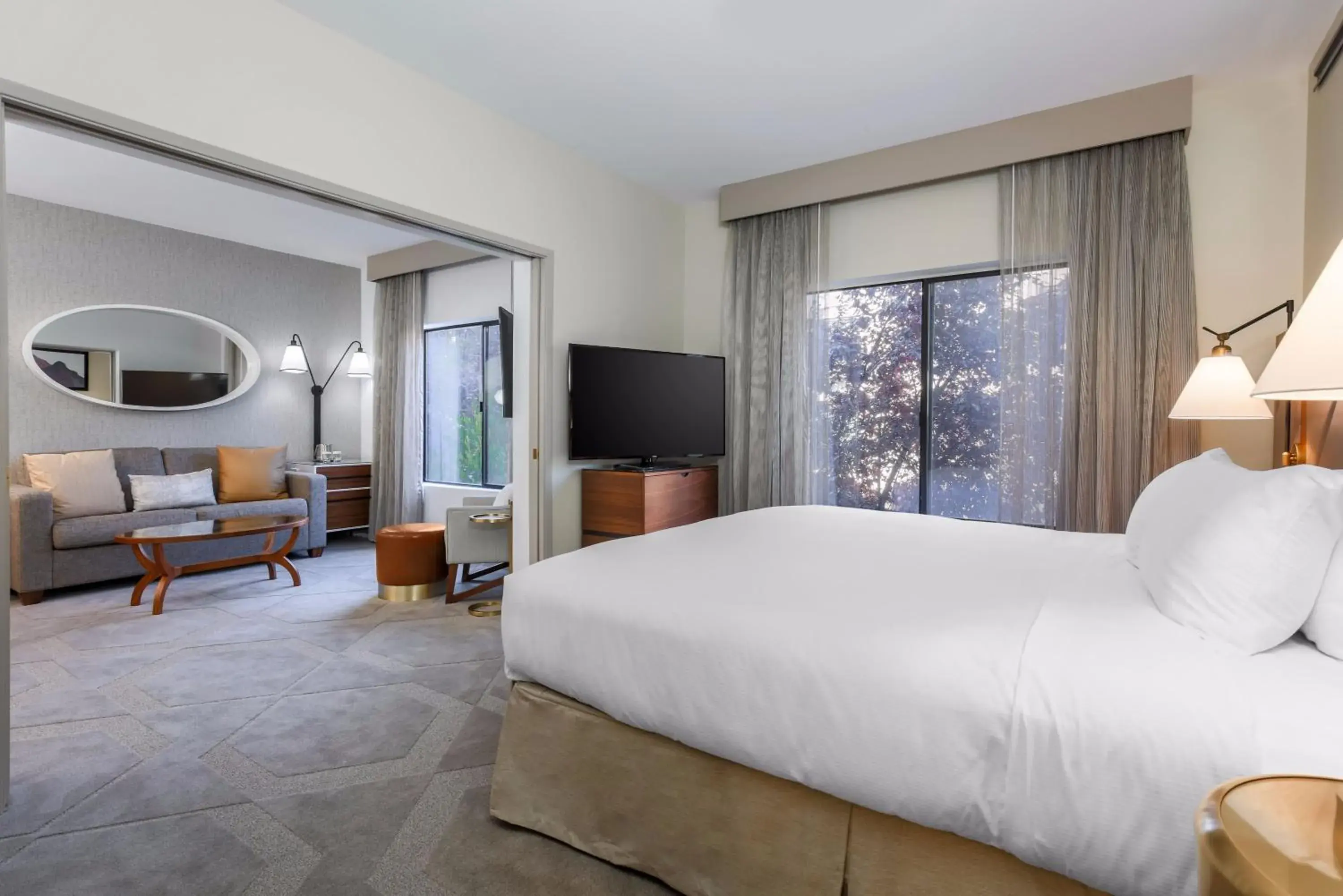 Bedroom in DoubleTree Suites by Hilton Hotel Sacramento – Rancho Cordova