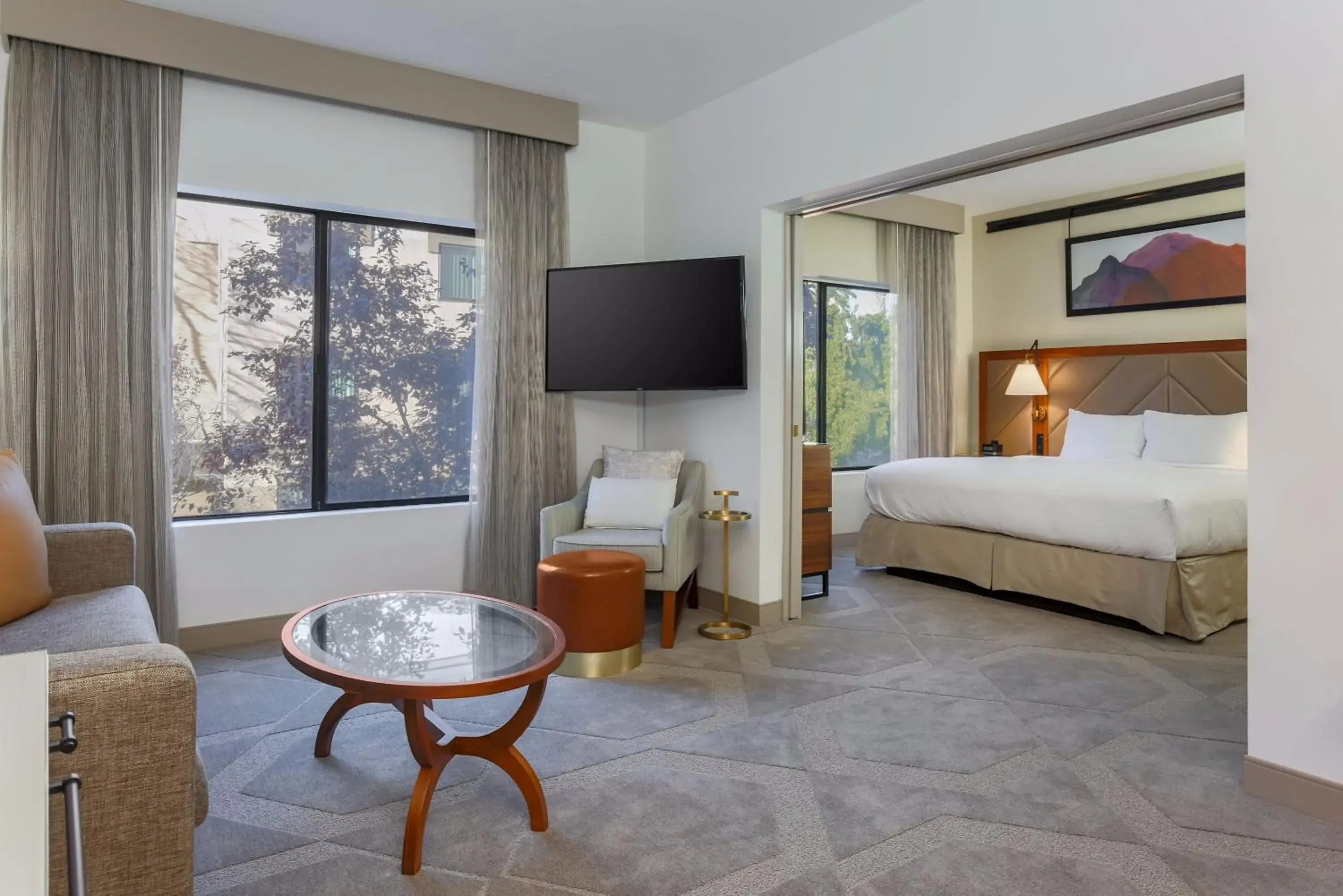 Living room in DoubleTree Suites by Hilton Hotel Sacramento – Rancho Cordova