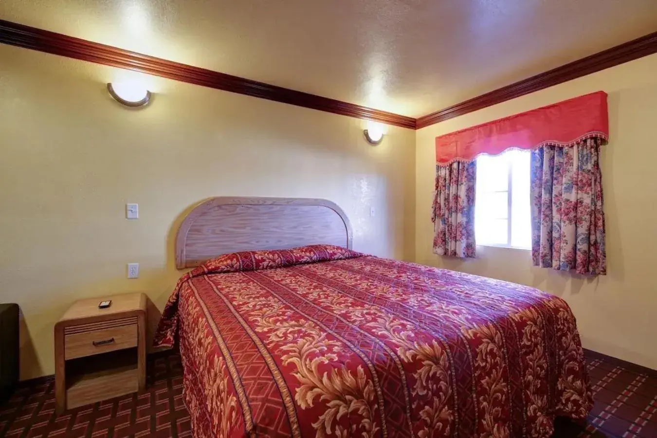 Standard King Room in Welcome Inn Standard King Room in Welcome Inn