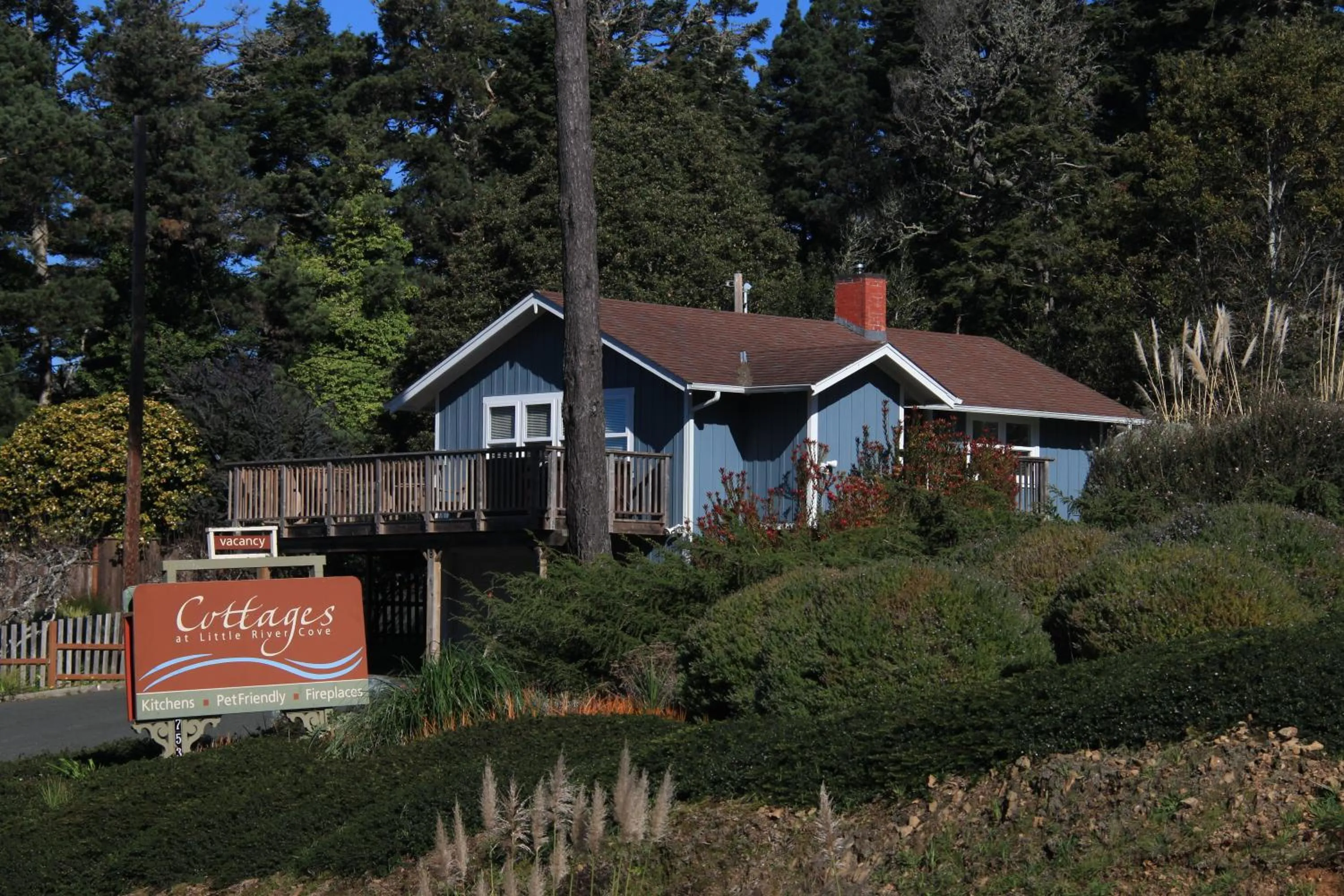 Facade/entrance in Cottages at Little River Cove