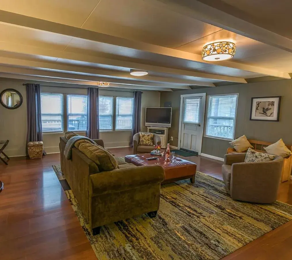 Family Bungalow in Cottages at Little River Cove Family Bungalow in Cottages at Little River Cove