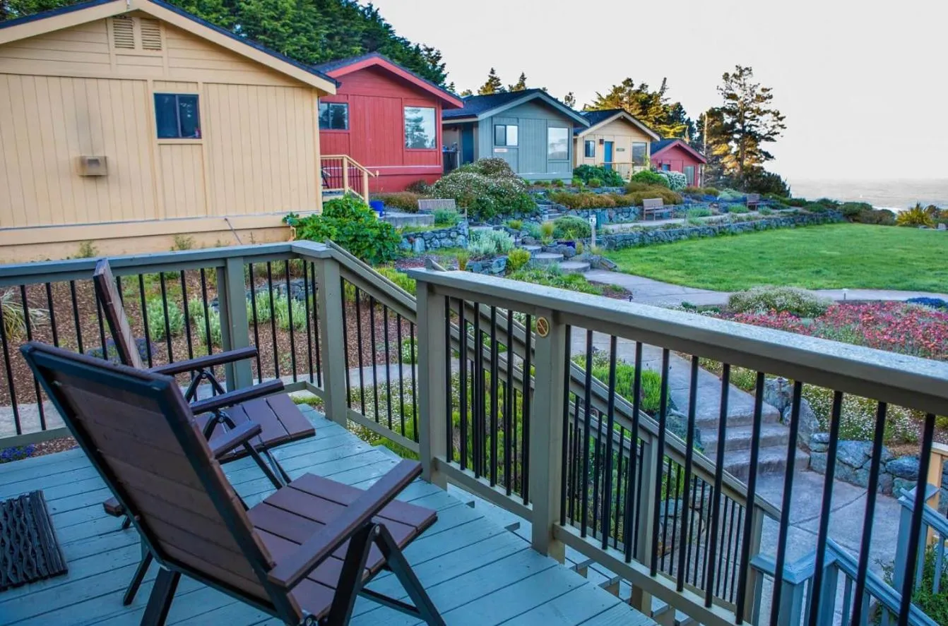 Spring in Cottages at Little River Cove
