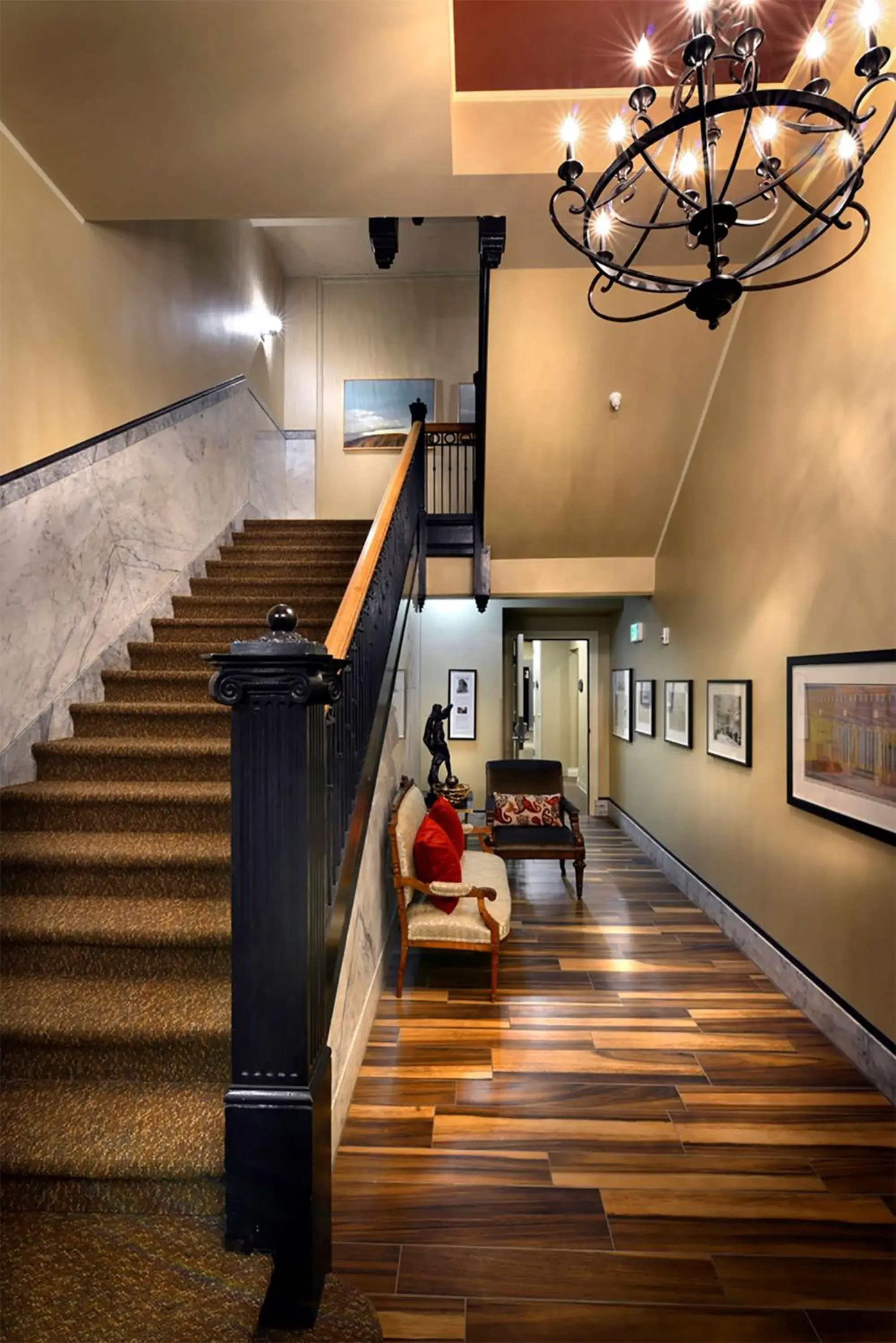 Property building in Hotel Maison Yakima Tapestry Collection by Hilton Property building in Hotel Maison Yakima Tapestry Collection by Hilton