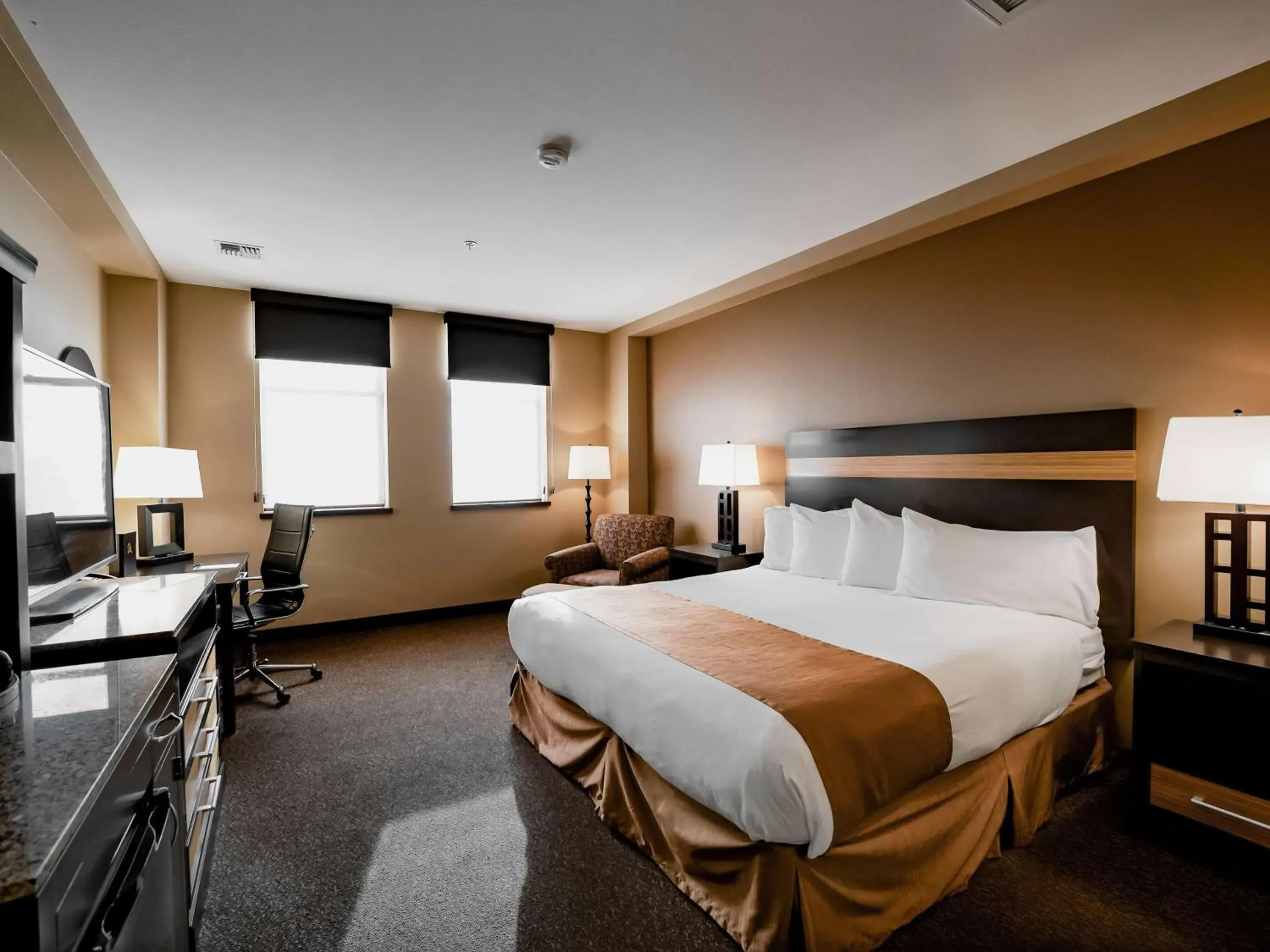 Bedroom, Bed in Hotel Maison Yakima Tapestry Collection by Hilton Bedroom, Bed in Hotel Maison Yakima Tapestry Collection by Hilton