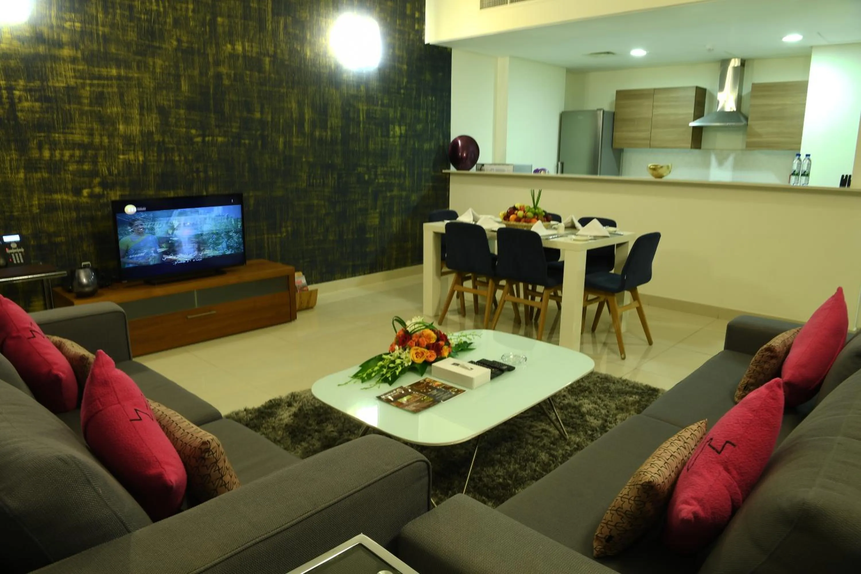 Living room in Gulf Suites Hotel Amwaj