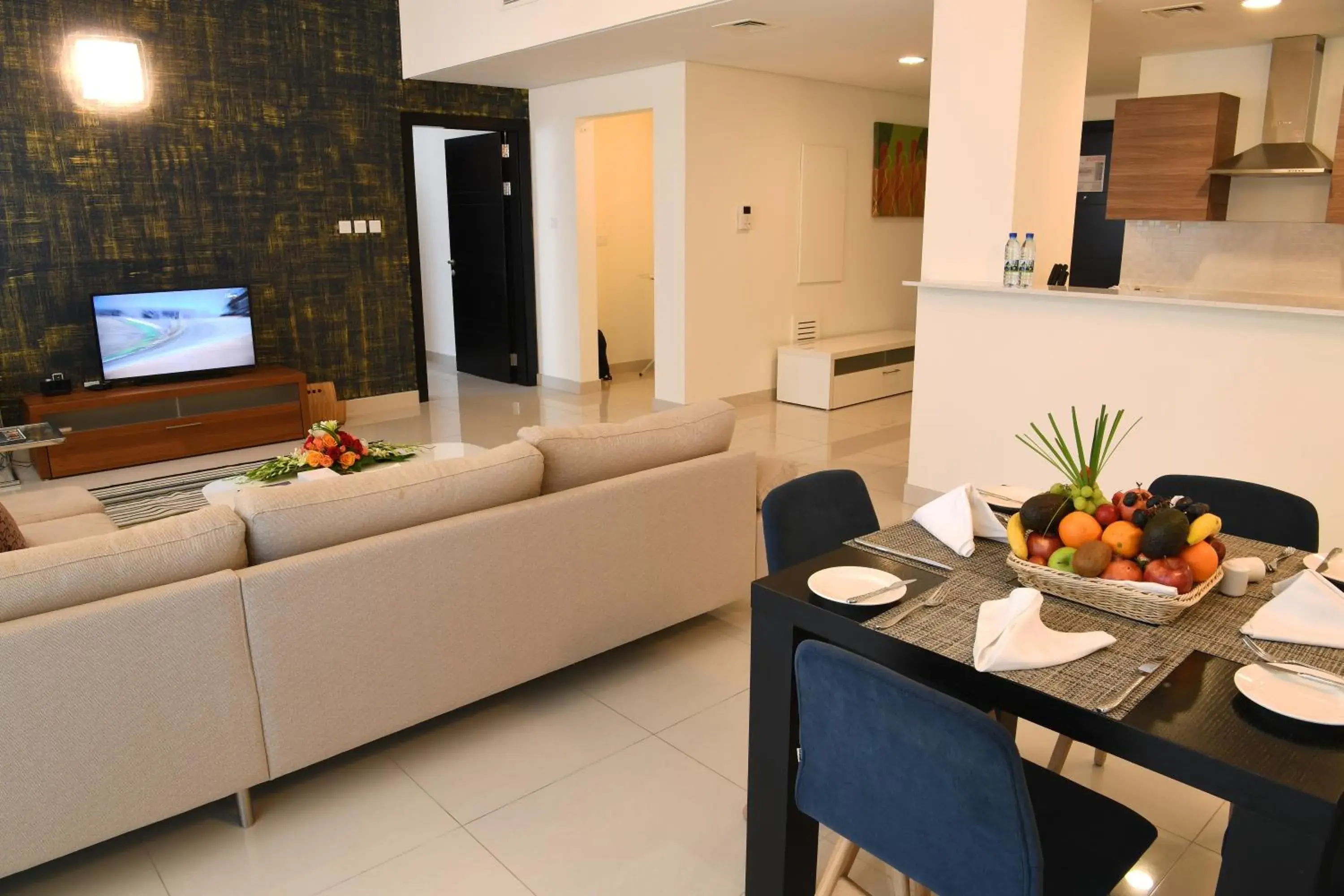 Living room in Gulf Suites Hotel Amwaj