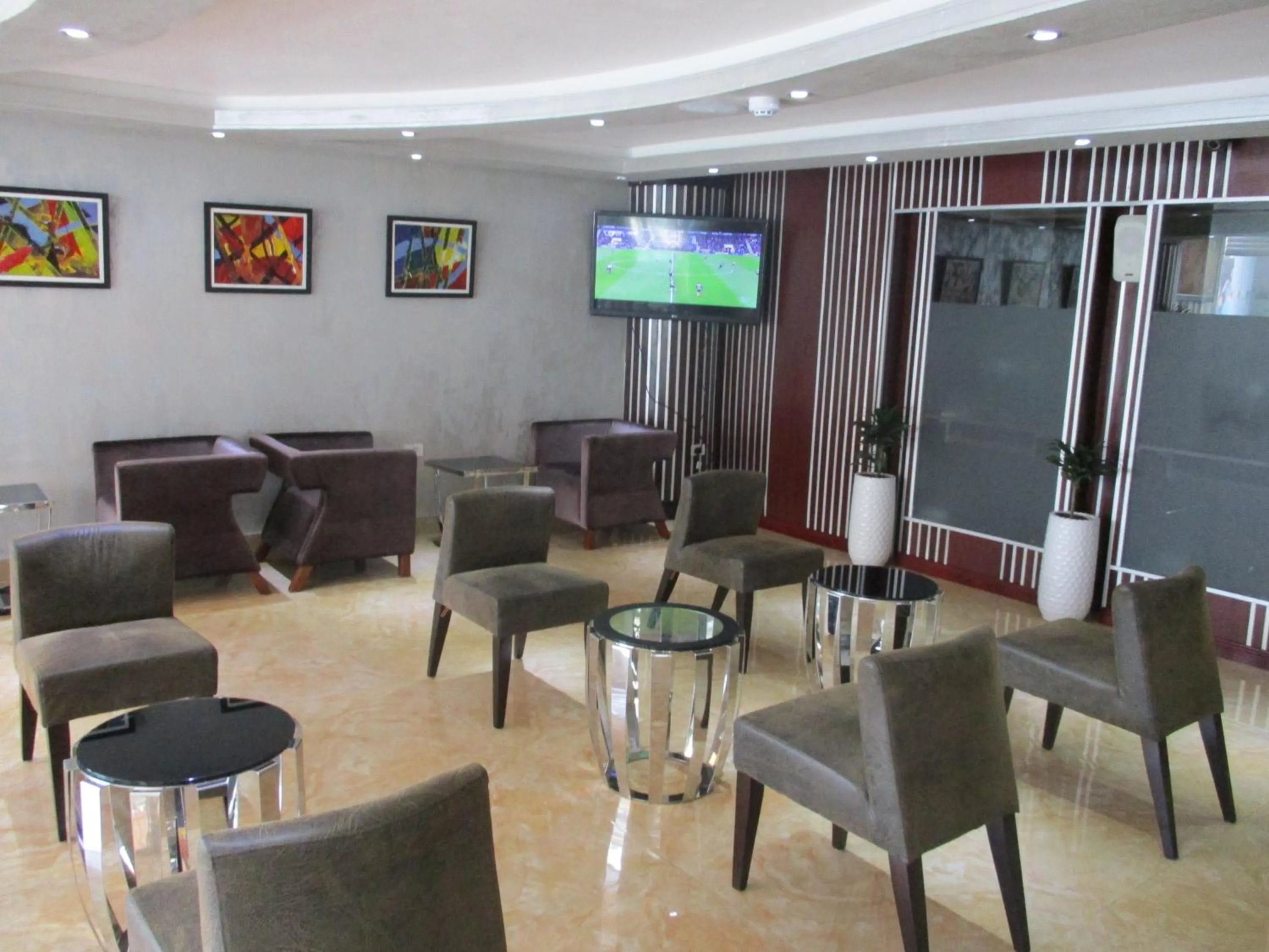 Lounge or bar in Grand Eliana Hotel Conference & Spa