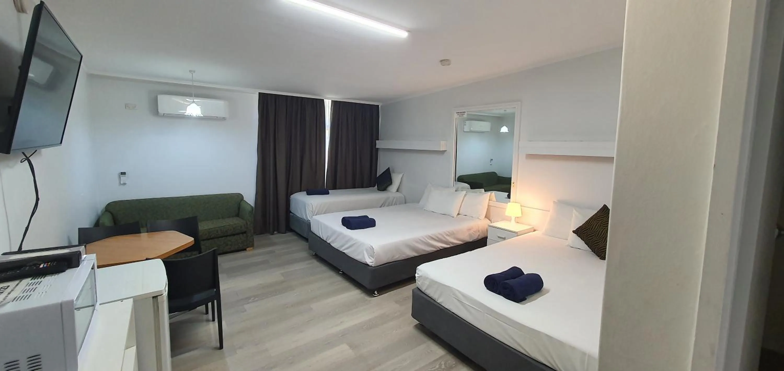 Bed in Silver Oaks Motel