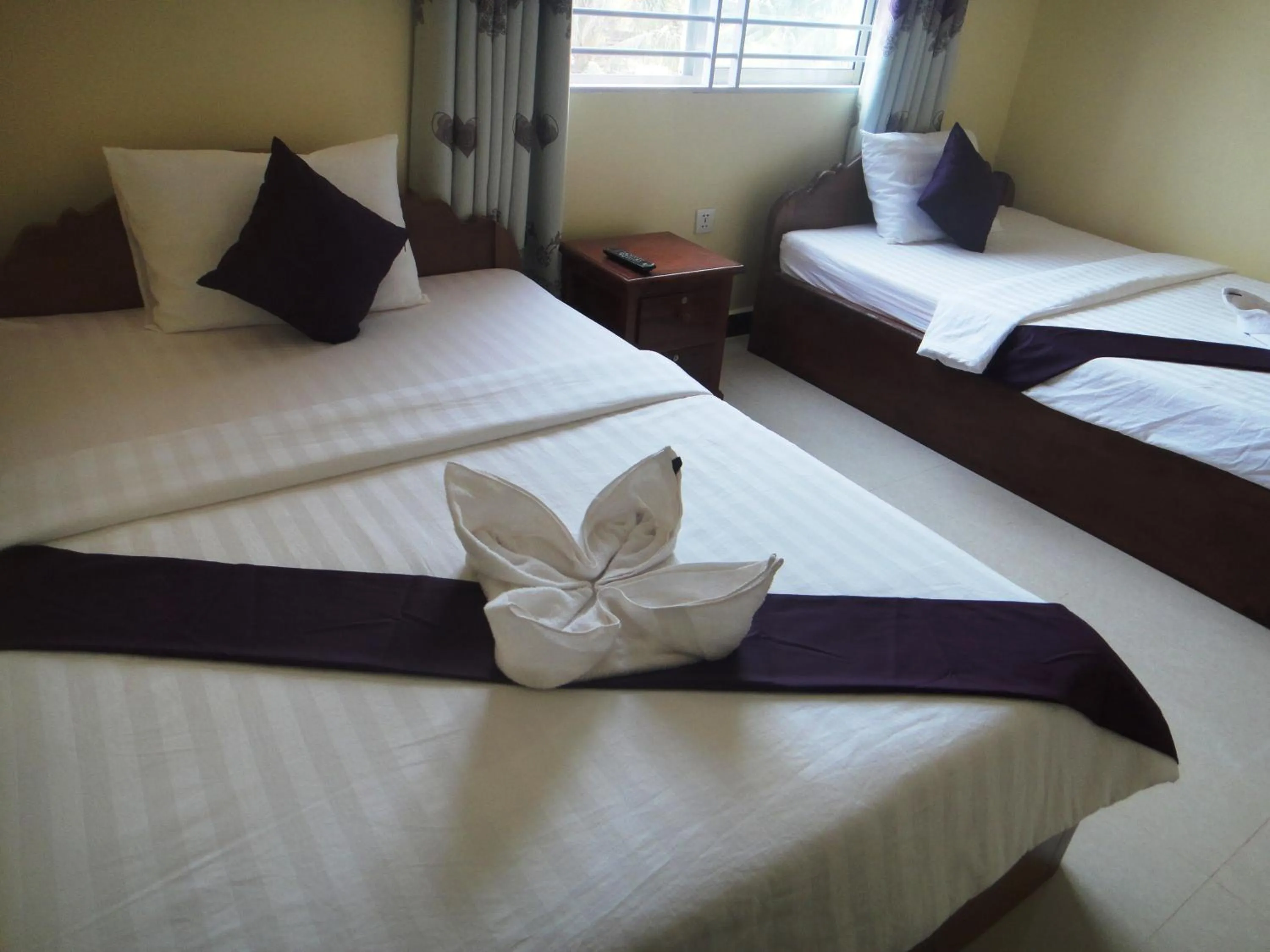 Photo of the whole room, Bed in Khemra I Guesthouse