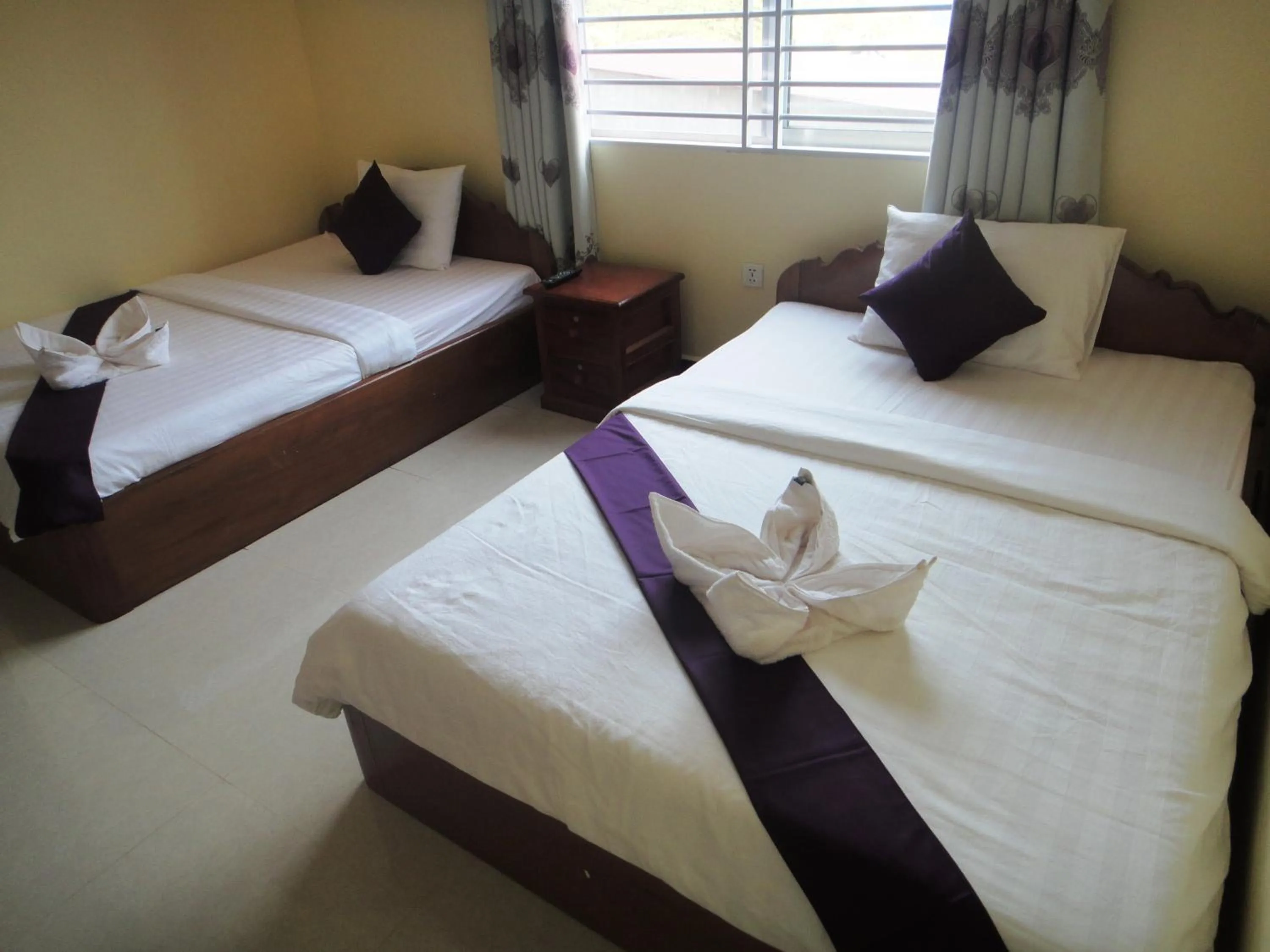 Photo of the whole room, Bed in Khemra I Guesthouse