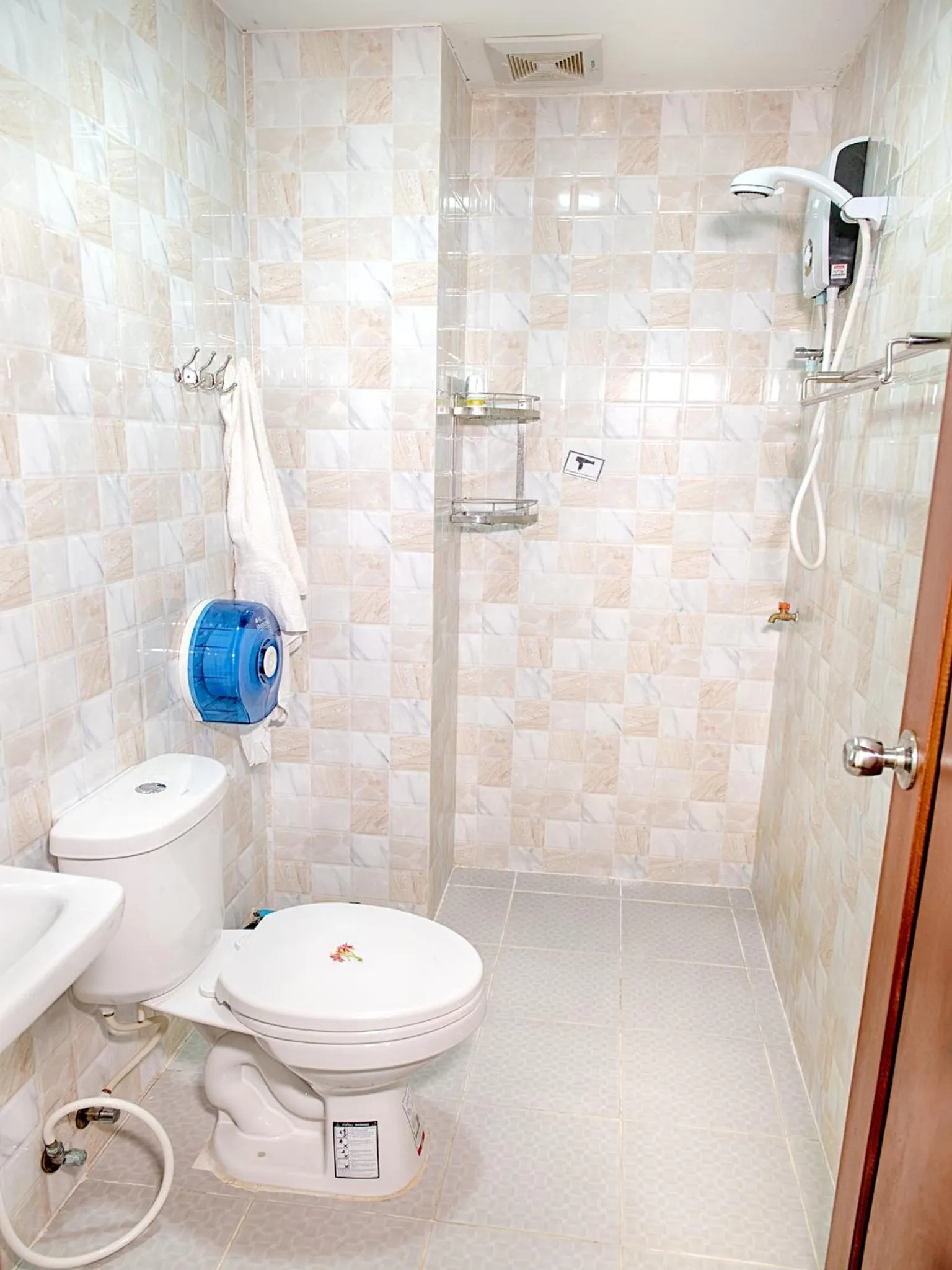 Shower in Dynsey Boutique Hotel