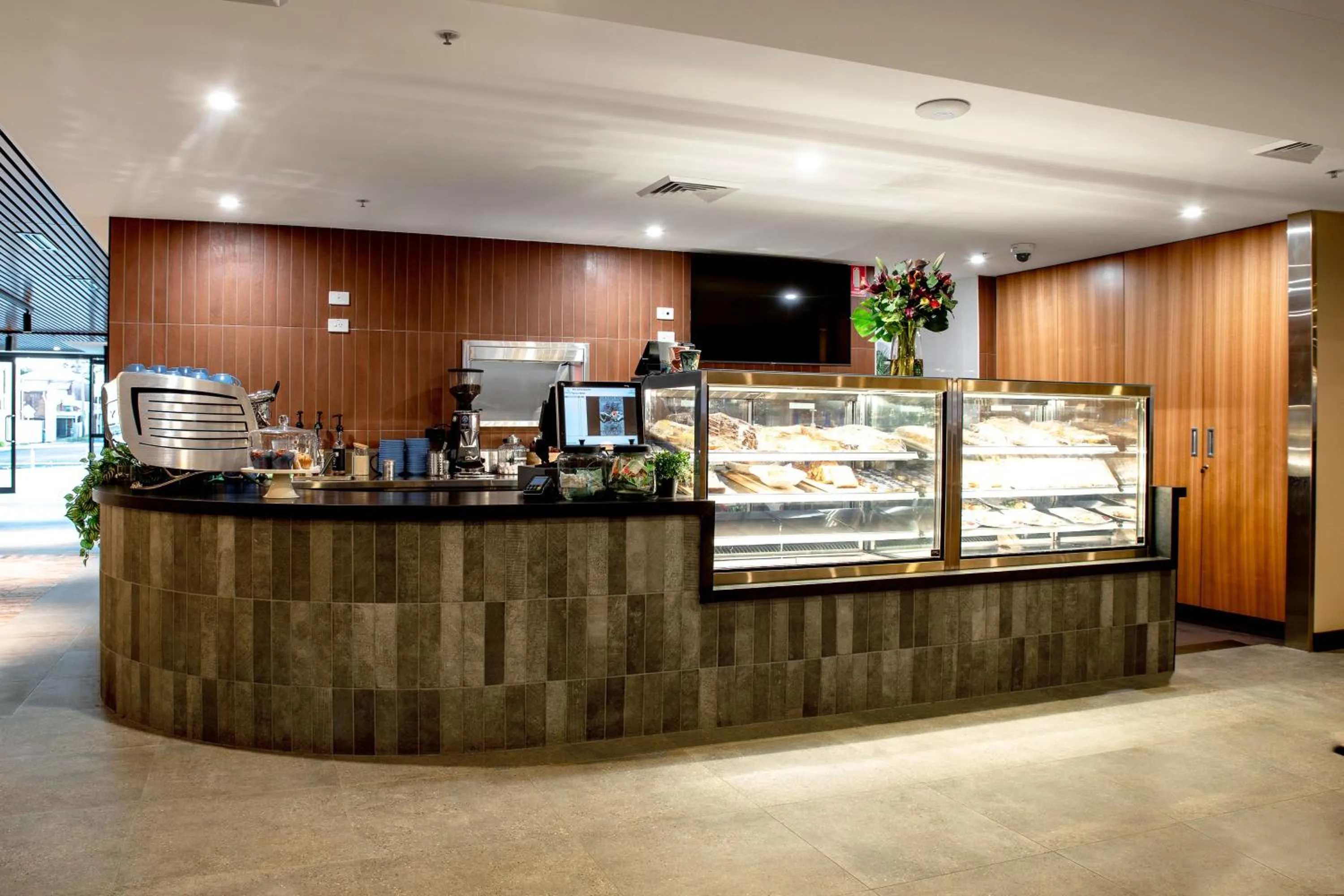 Restaurant/places to eat in Young Federation Motor Inn and Services Club