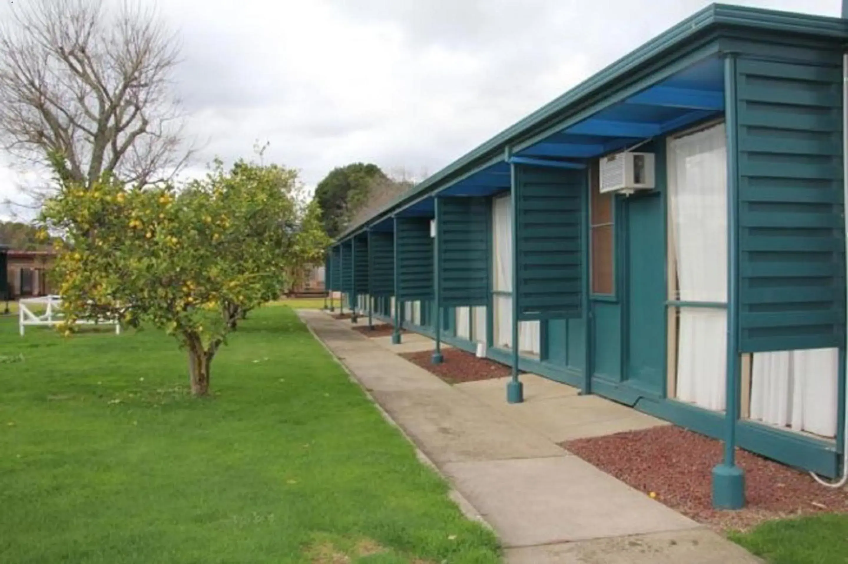 Queen Room in Rubicon Hotel Motel Queen Room in Rubicon Hotel Motel