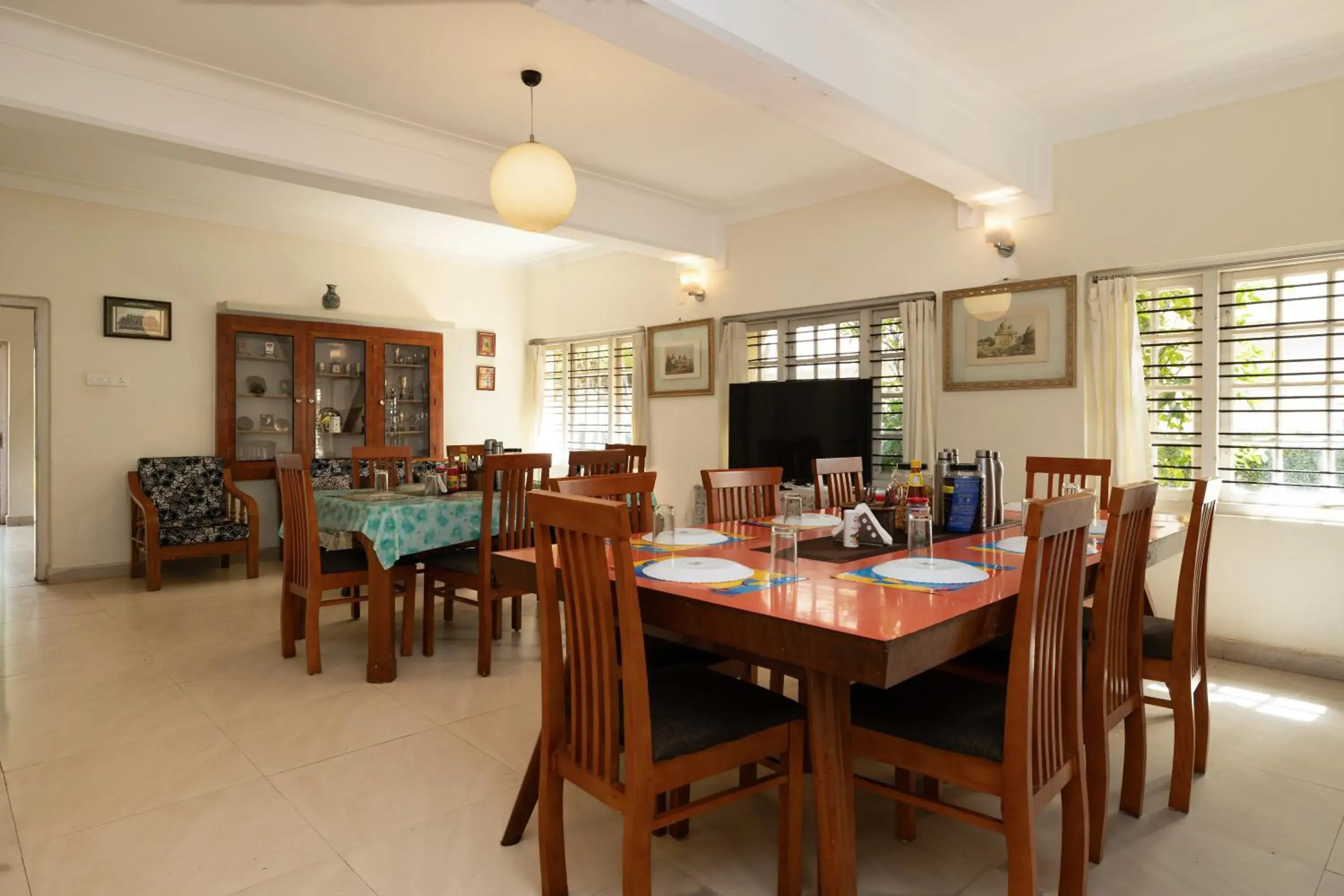 Breakfast in Colonels inn Breakfast in Colonels inn