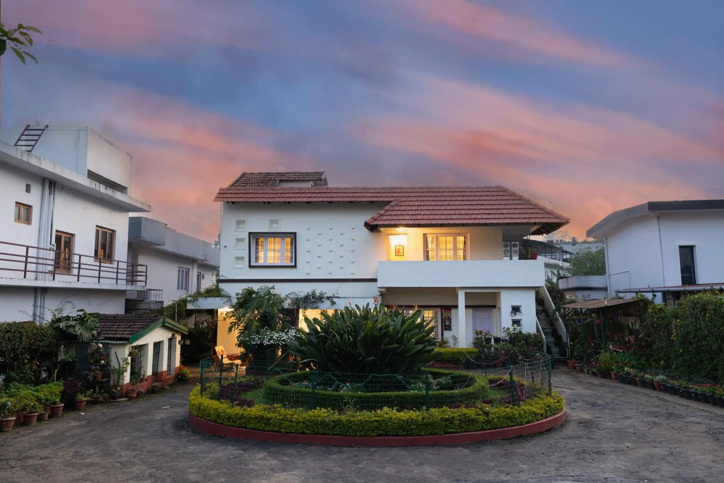 Facade/entrance in Colonels inn Facade/entrance in Colonels inn