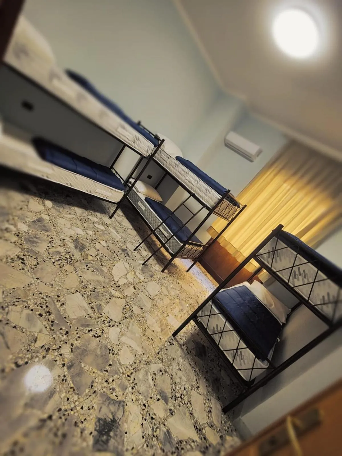 Bathroom in Backpacker Naples