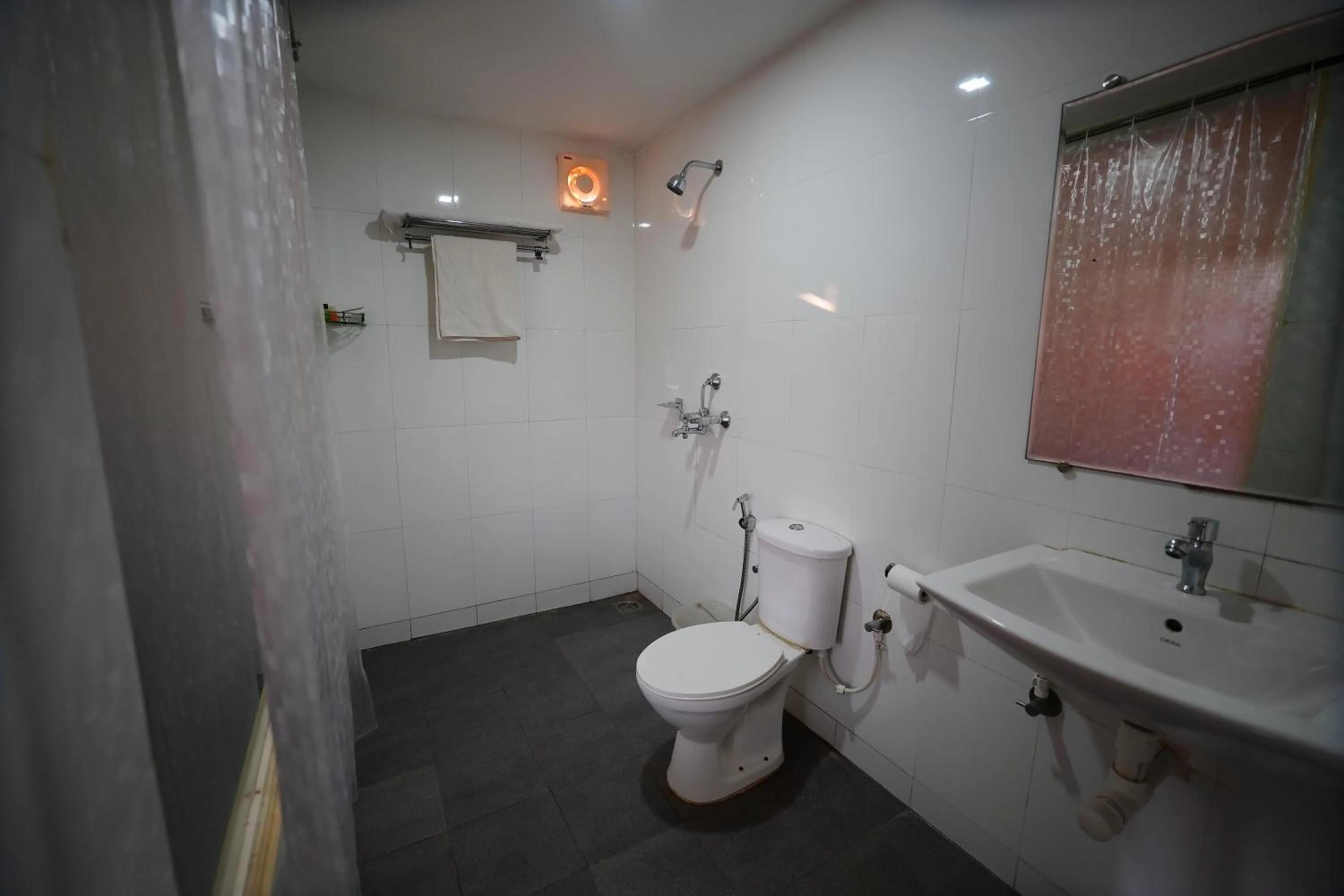 Sunset & Waves Resort, Mandrem Beach