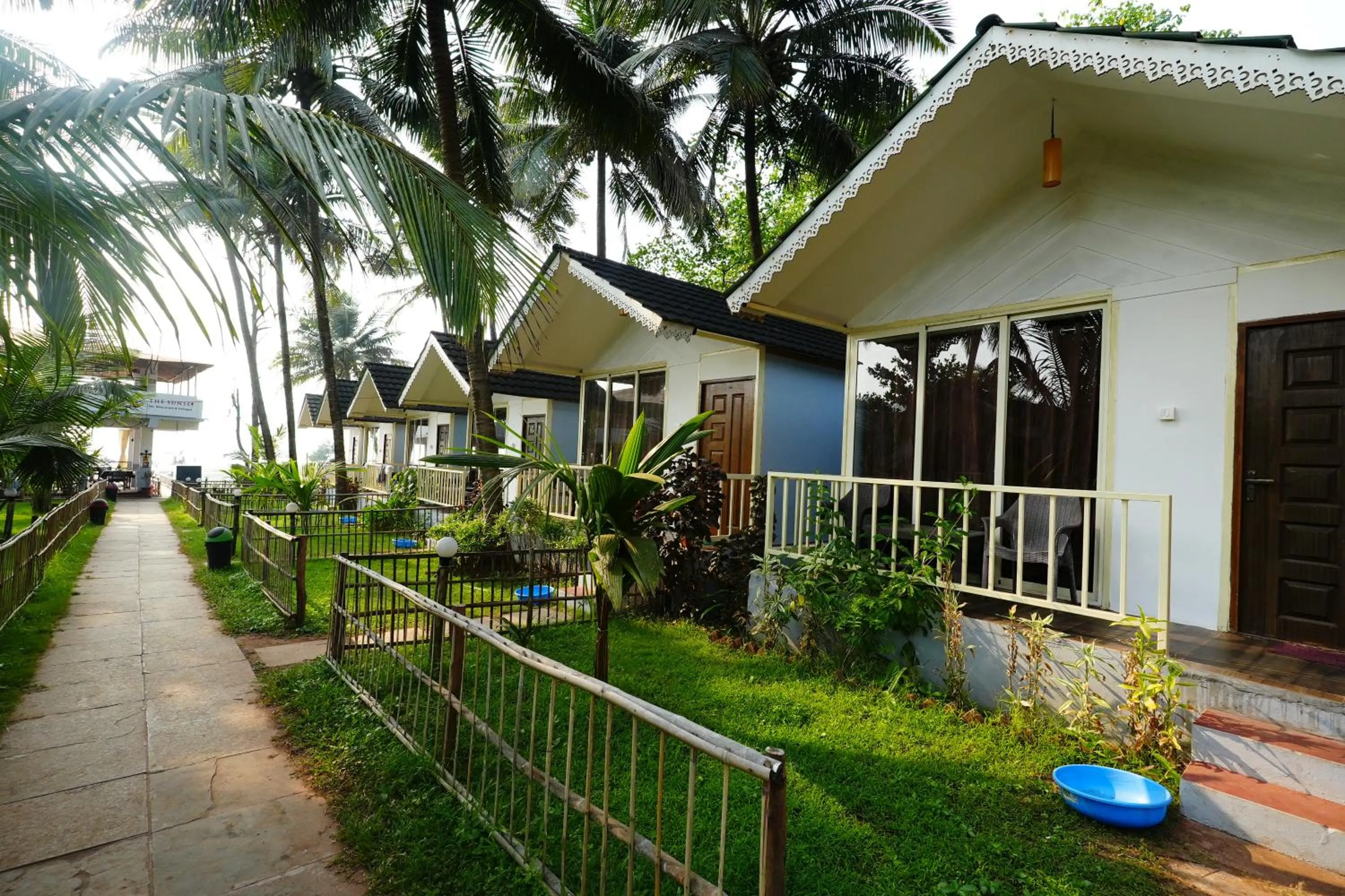 Sunset & Waves Resort, Mandrem Beach