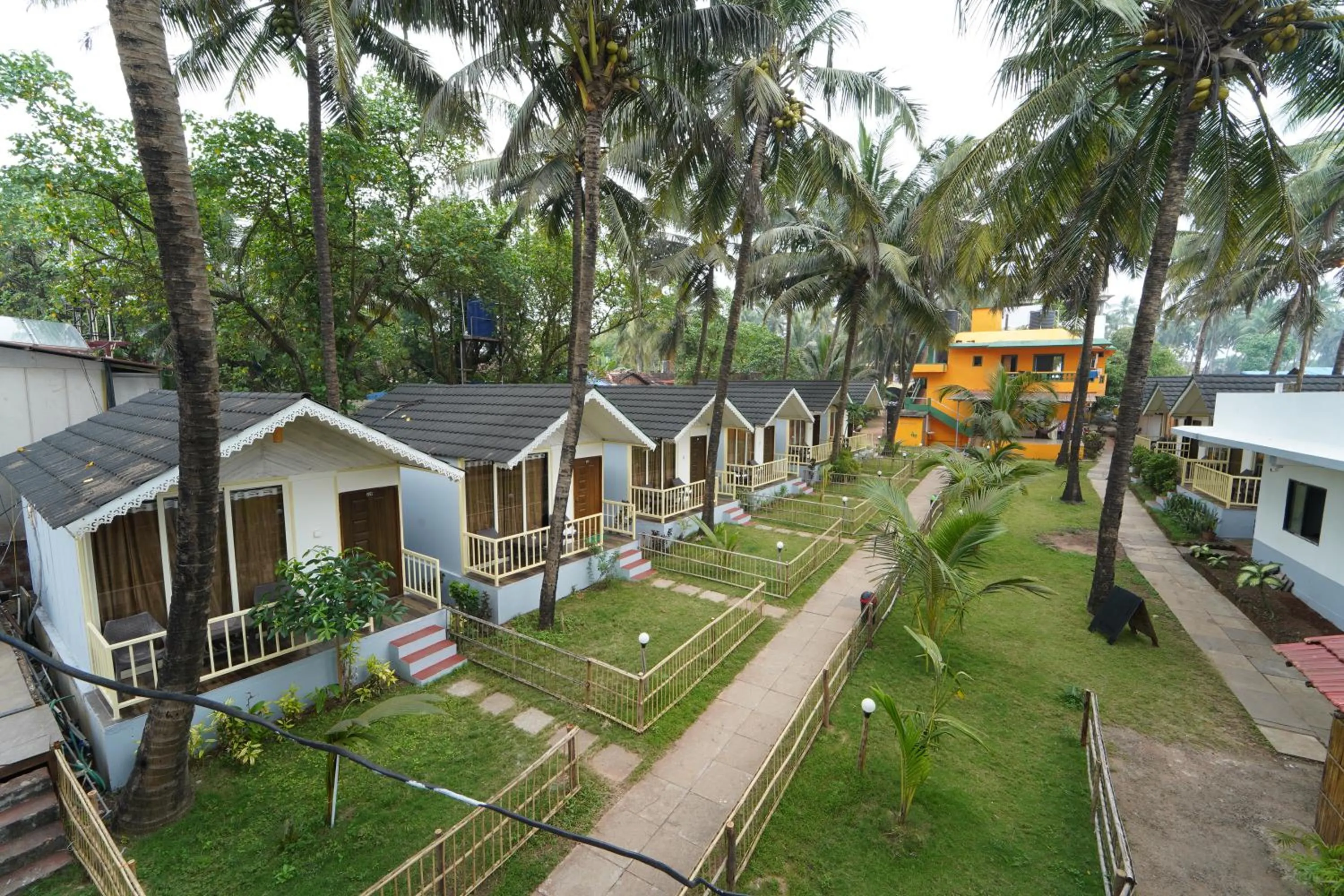 Sunset & Waves Resort, Mandrem Beach