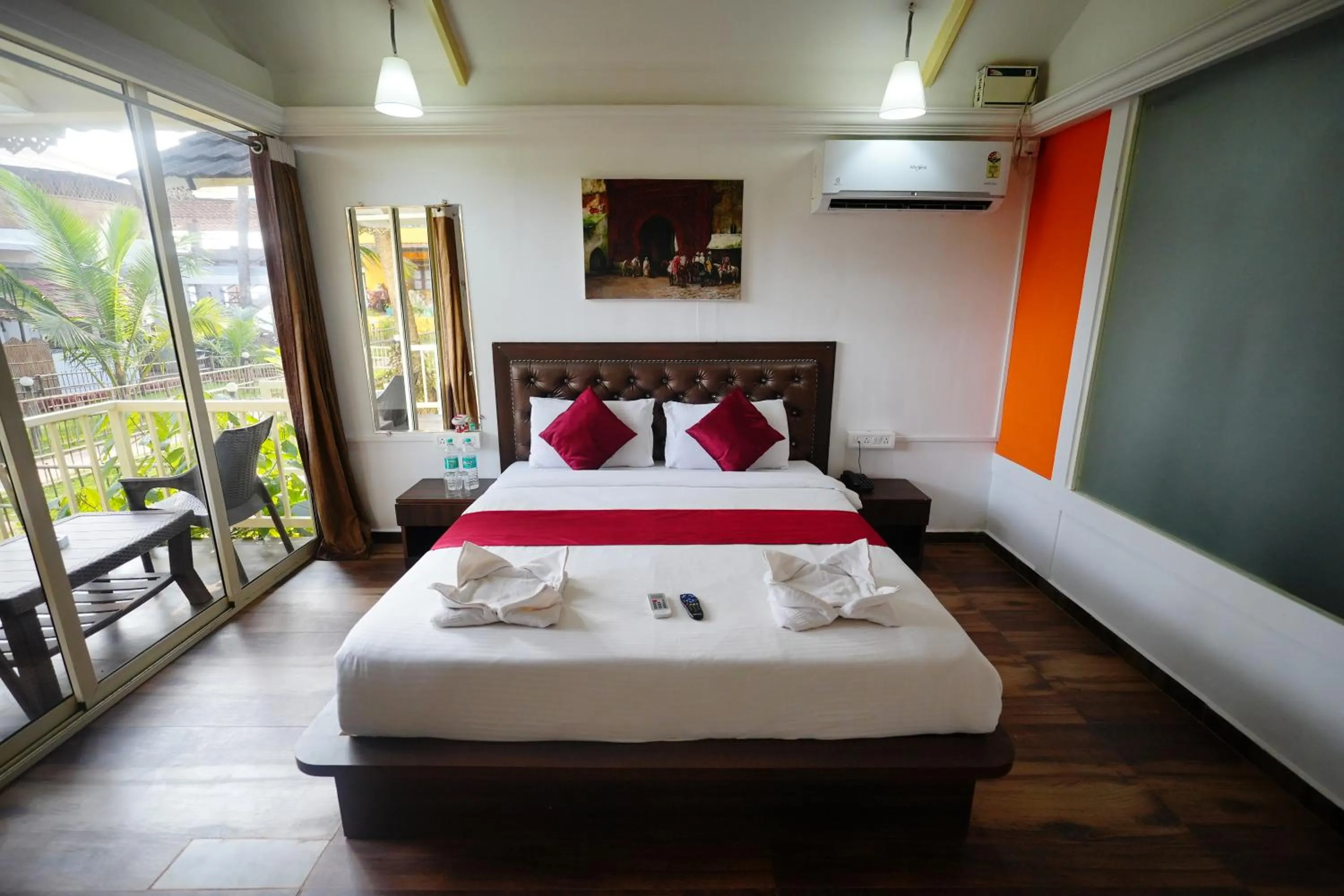 Bed in Sunset & Waves Resort, Mandrem Beach