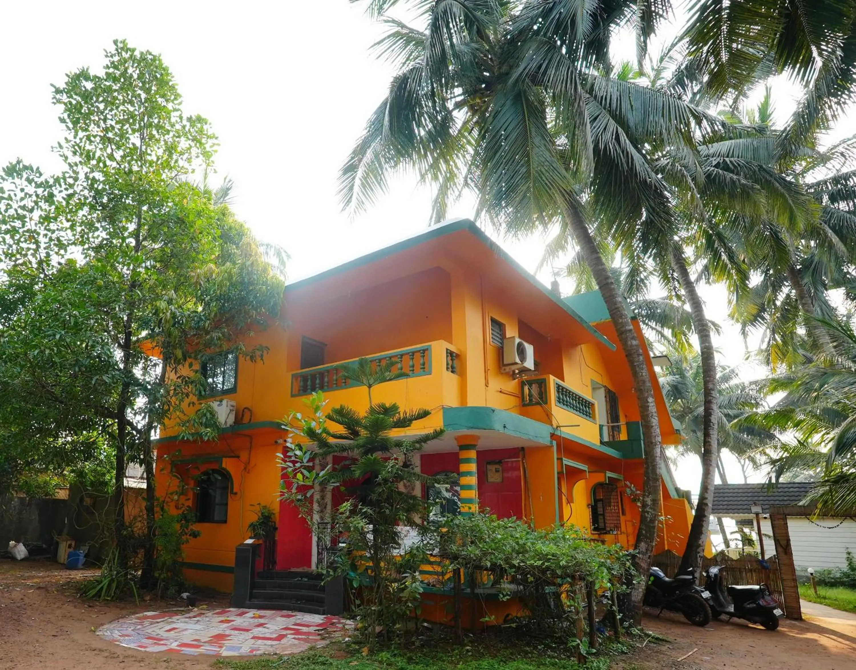 Sunset & Waves Resort, Mandrem Beach