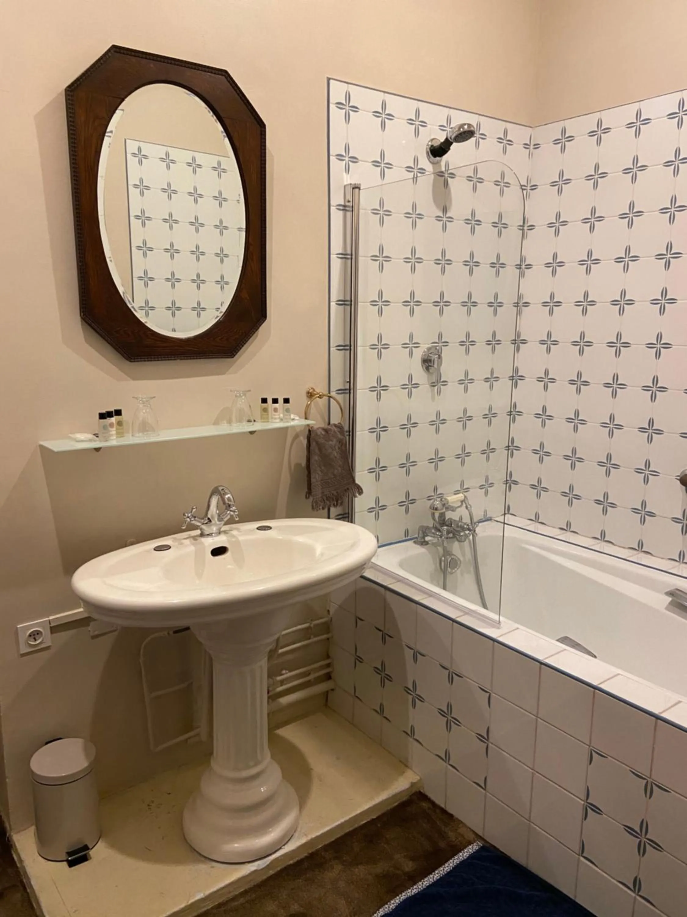 Bathroom in Le Castel Ecossais