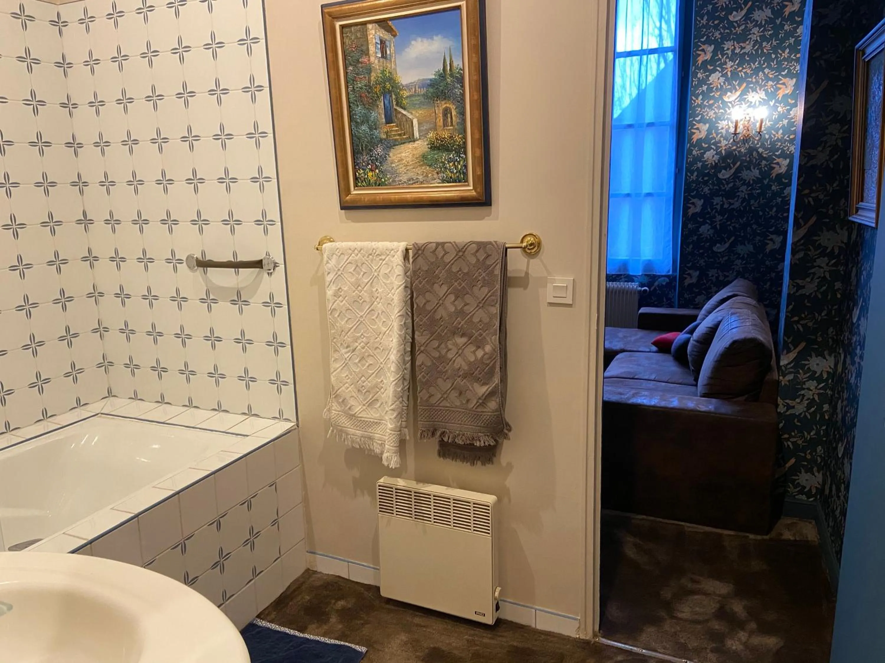 Bathroom in Le Castel Ecossais