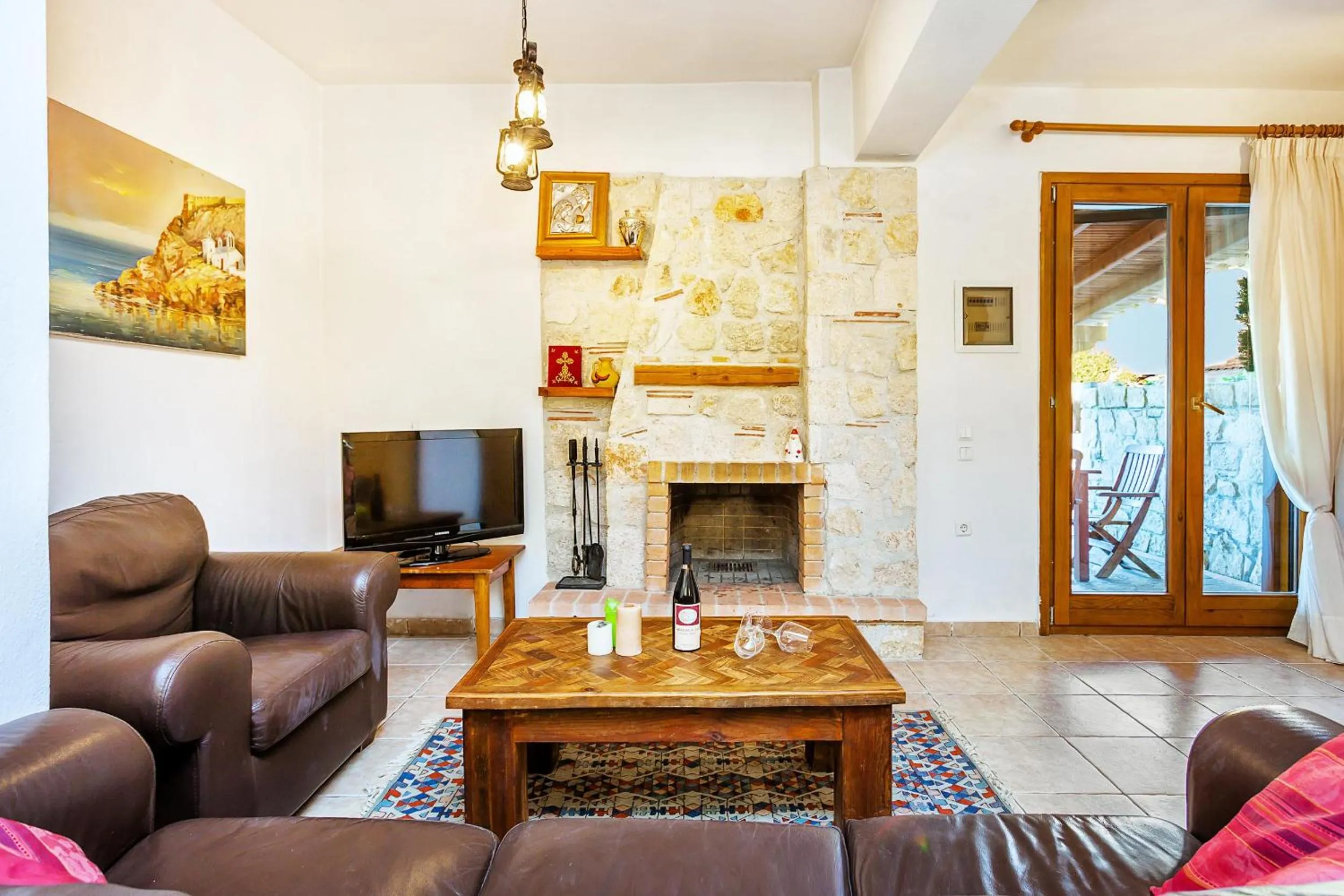 TV and multimedia in Akritas Ef Zin Villas & Suites