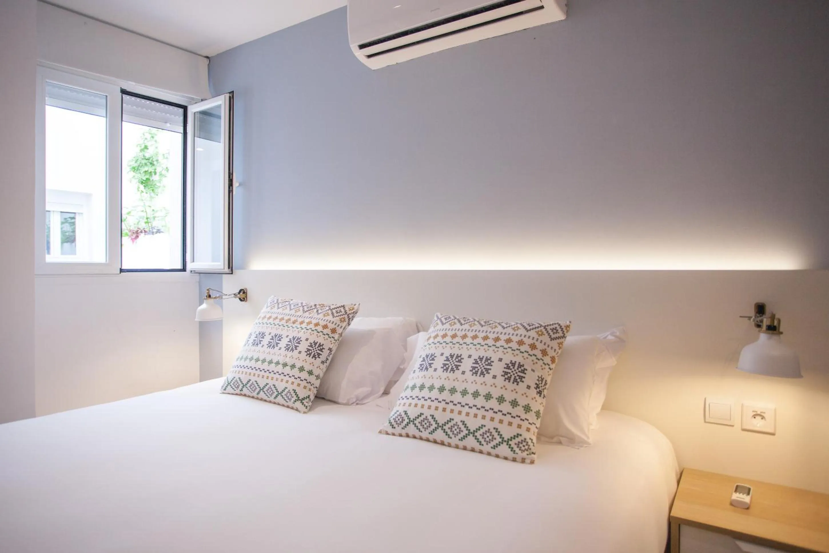 Bedroom, Bed in Apartment in Malasaña