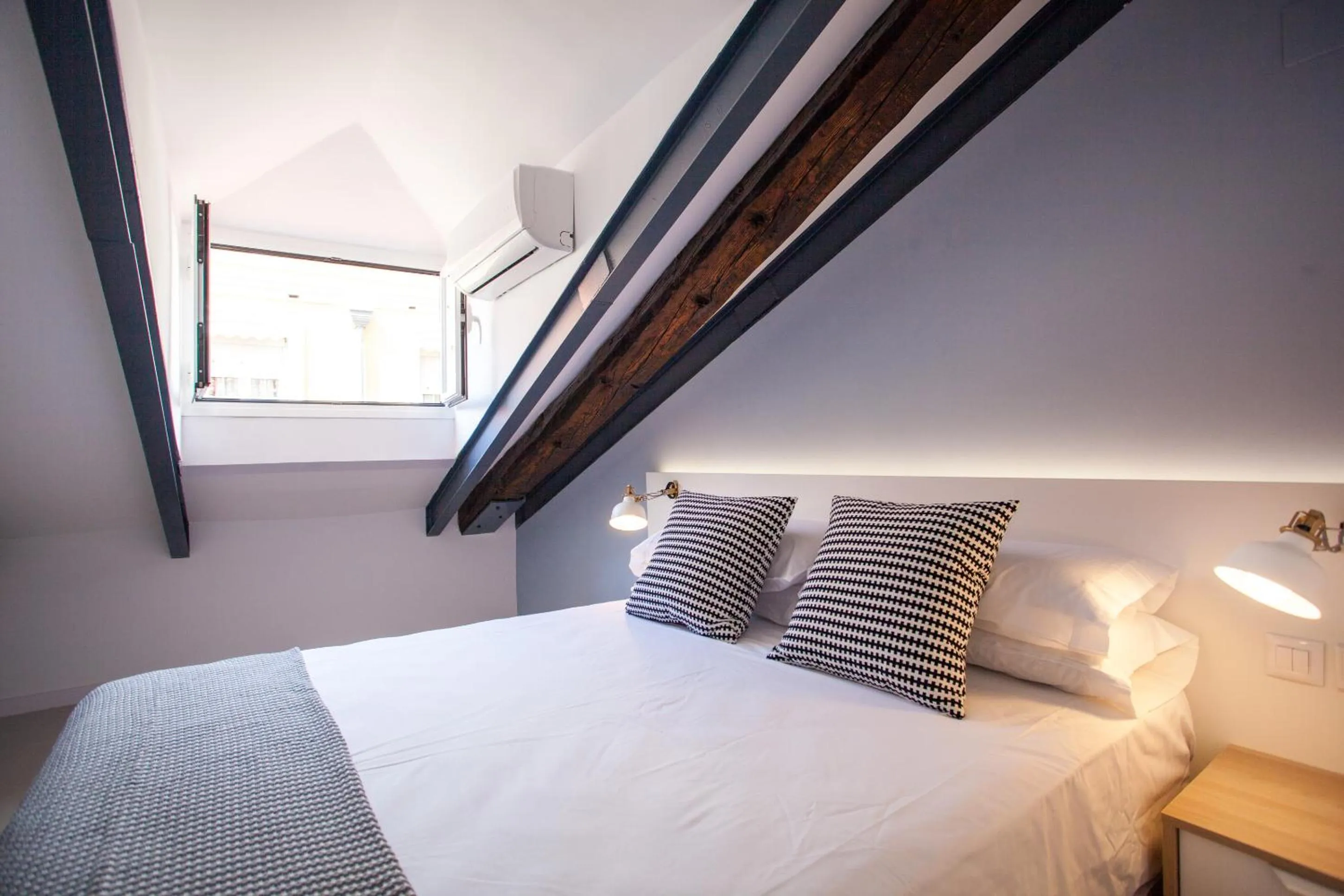 Bedroom, Bed in Apartment in Malasaña