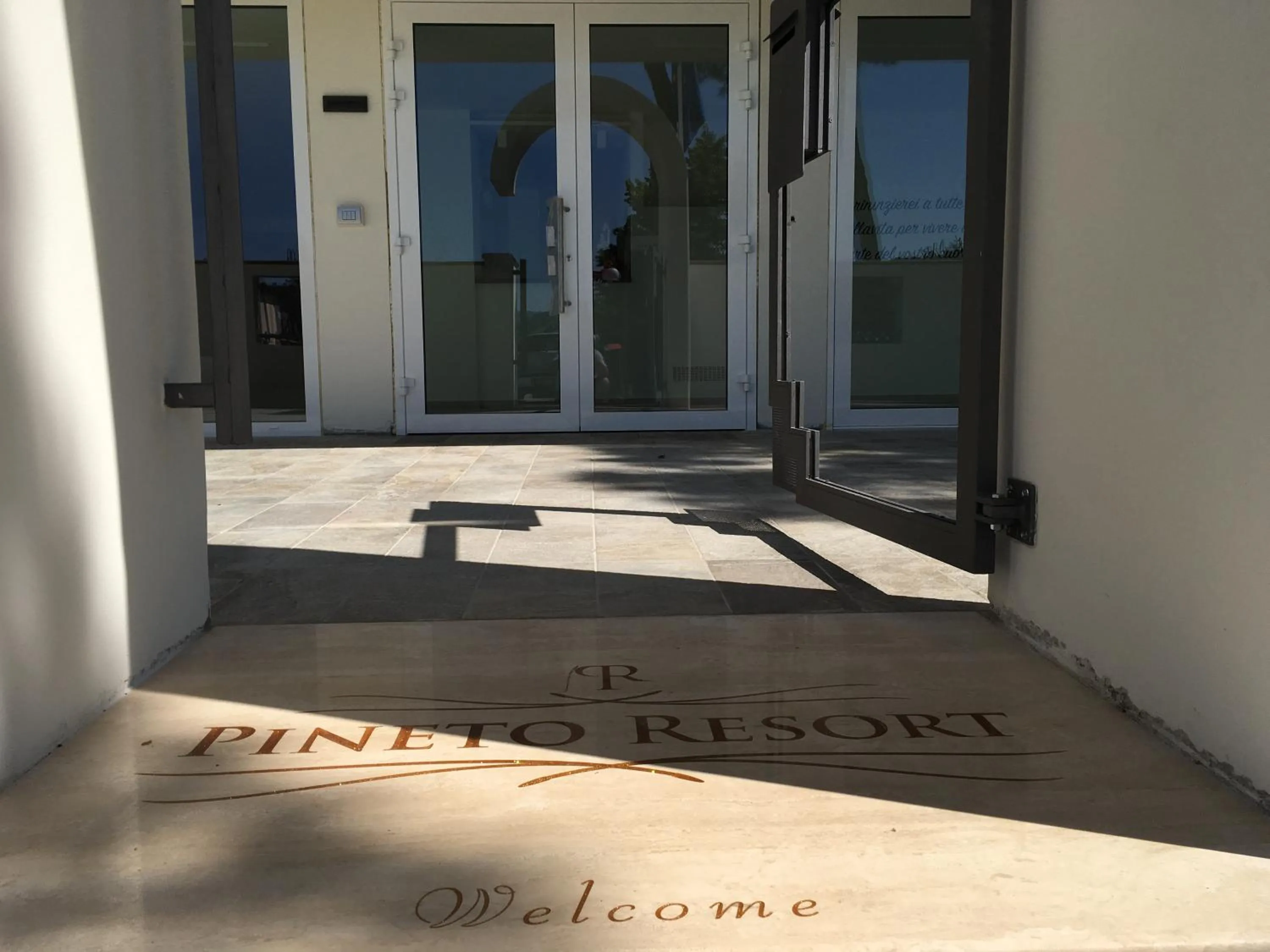 Facade/entrance in Pineto Resort
