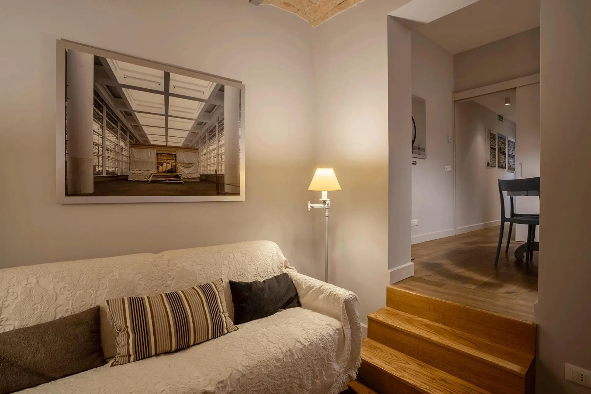 Fotofever Apt, two bedrooms with air conditioned in elegant shopping area, close to Vatican City