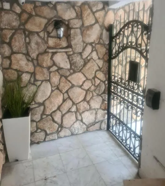 Malibu Apartments