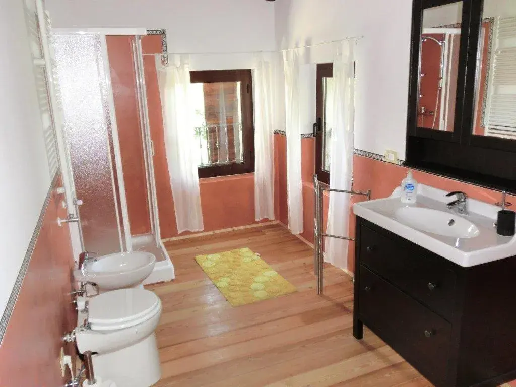 Penthouse Apartment in B&b Villa Bornancini Penthouse Apartment in B&b Villa Bornancini