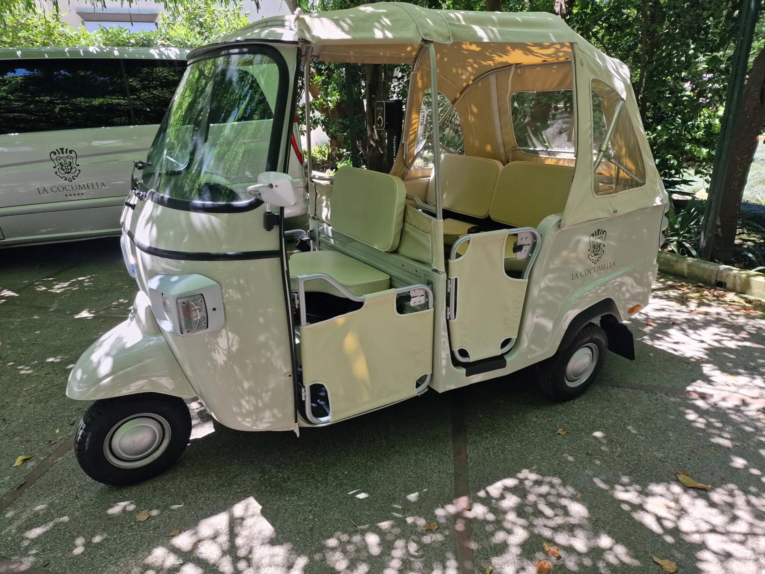 Parking in Grand Hotel Cocumella