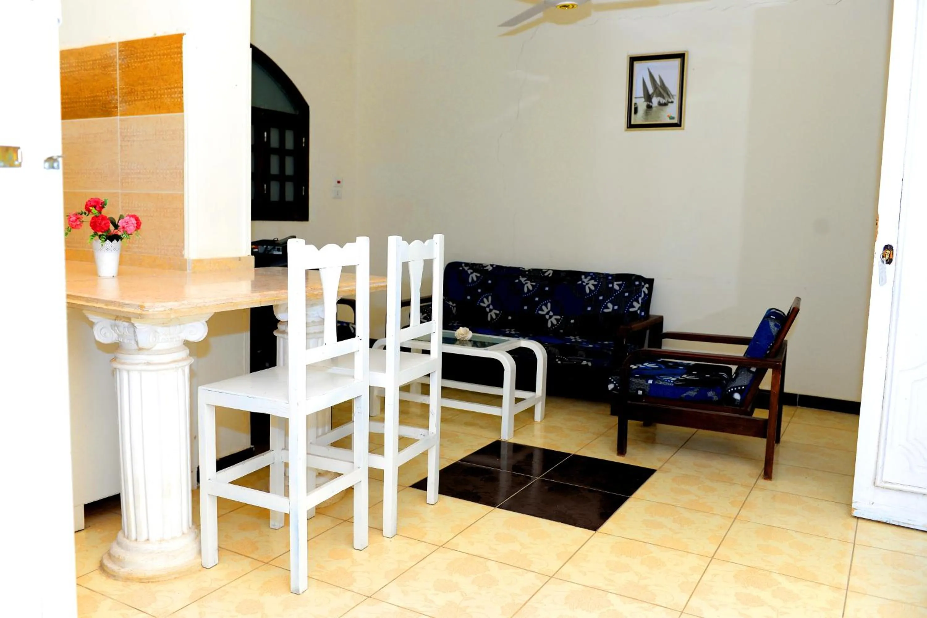 Living room in Luxor Guest House