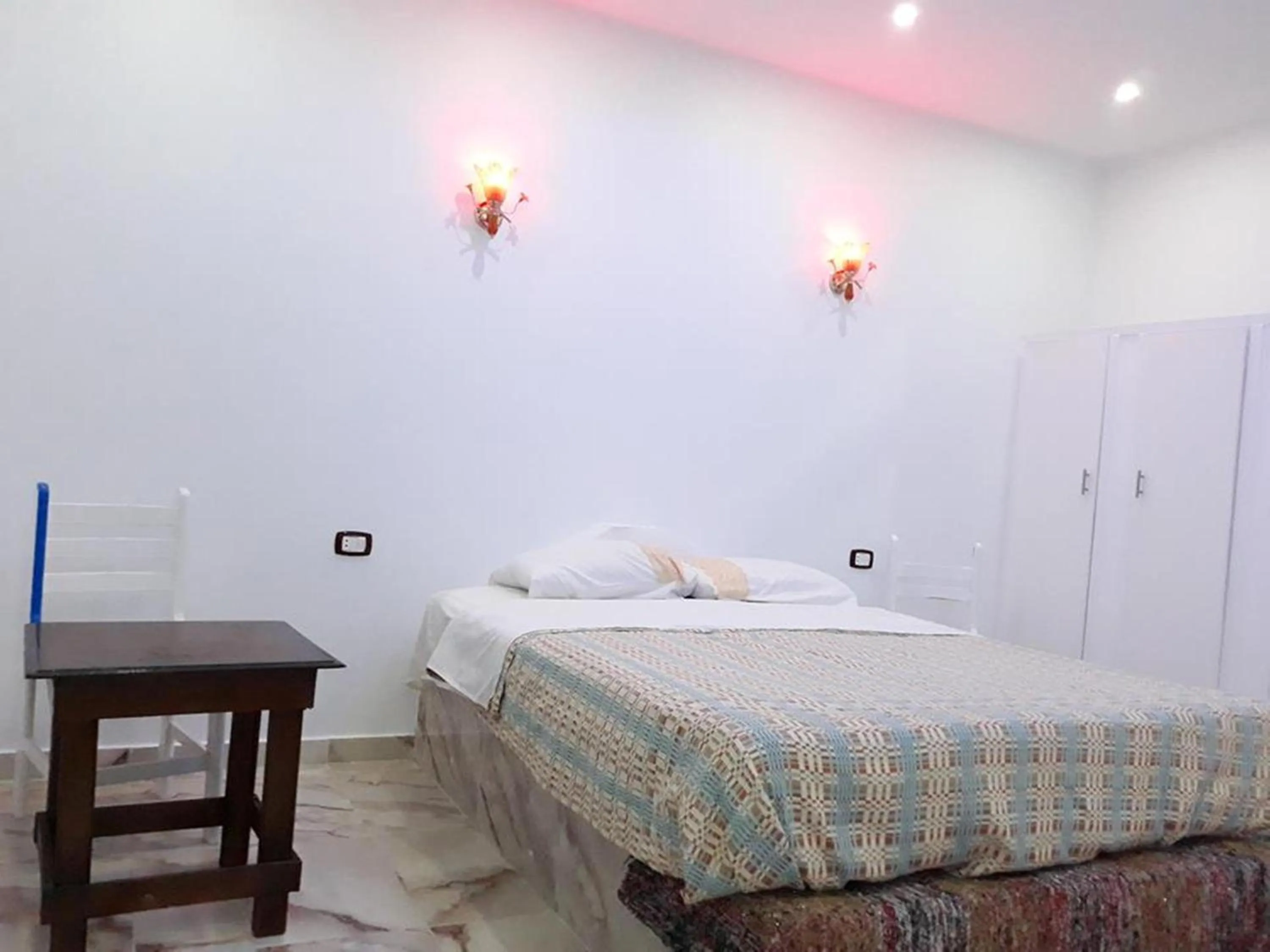 Bed in Luxor Guest House