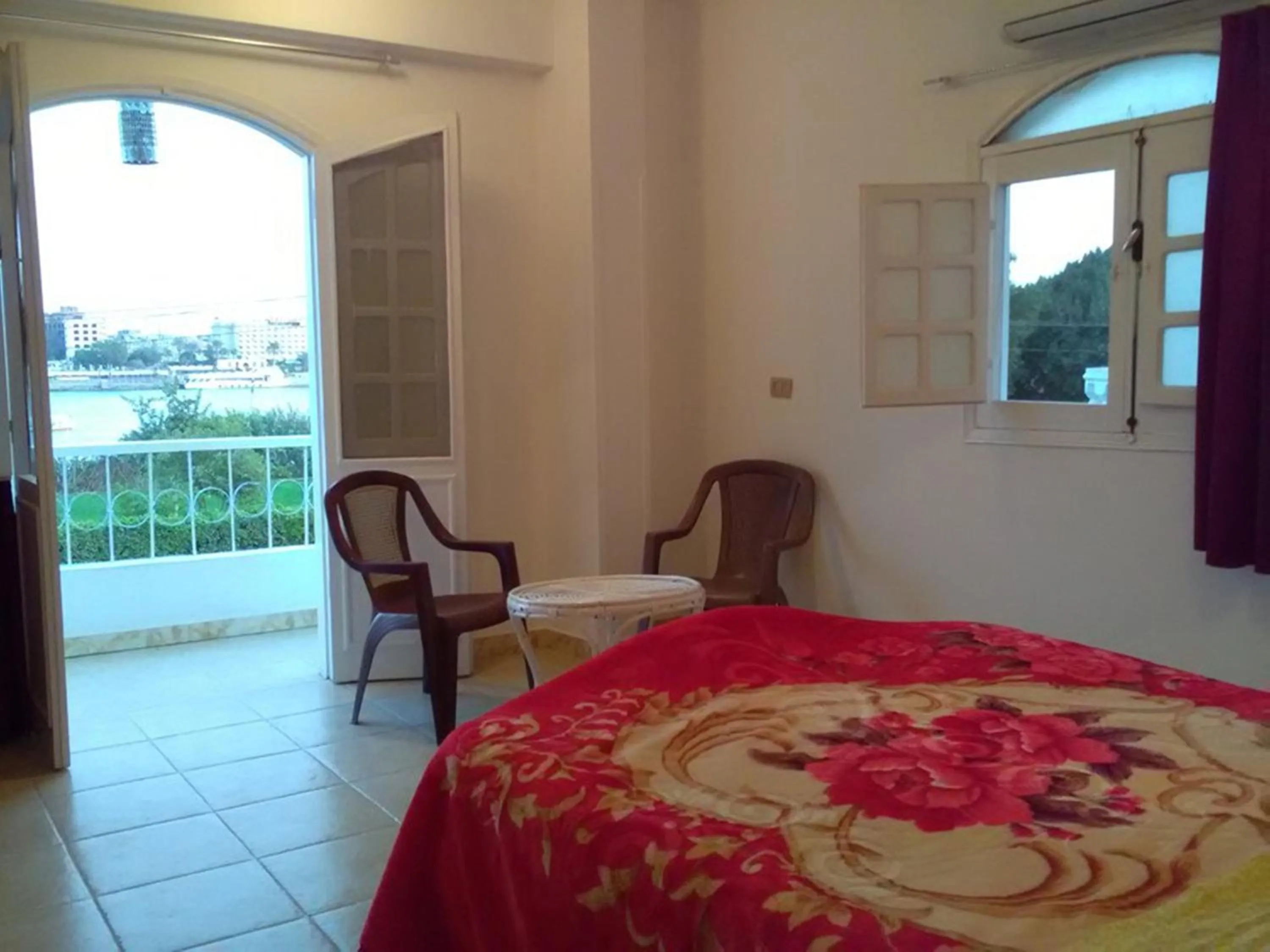 Bed in Luxor Guest House