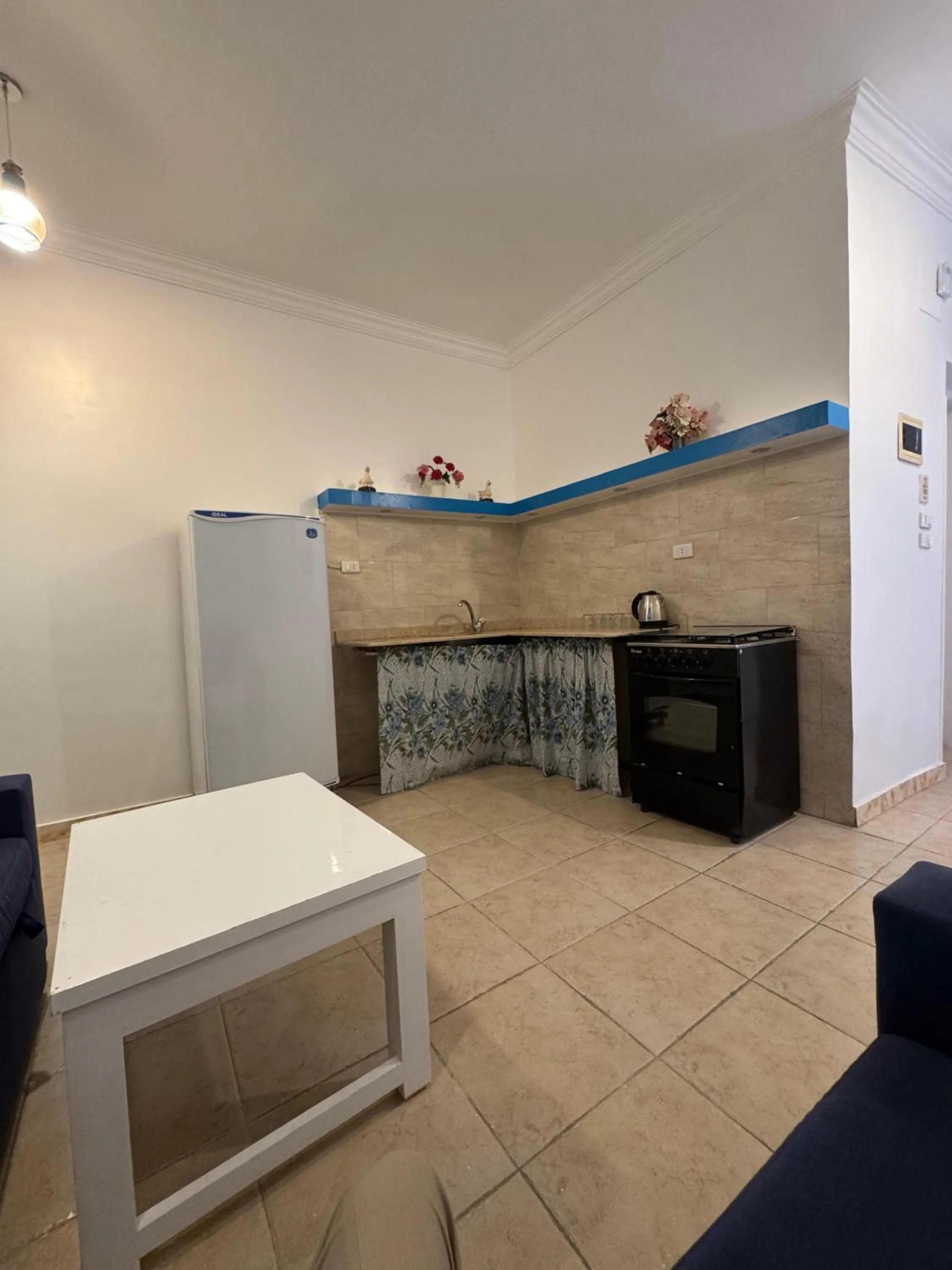 Kitchen or kitchenette in Luxor Guest House