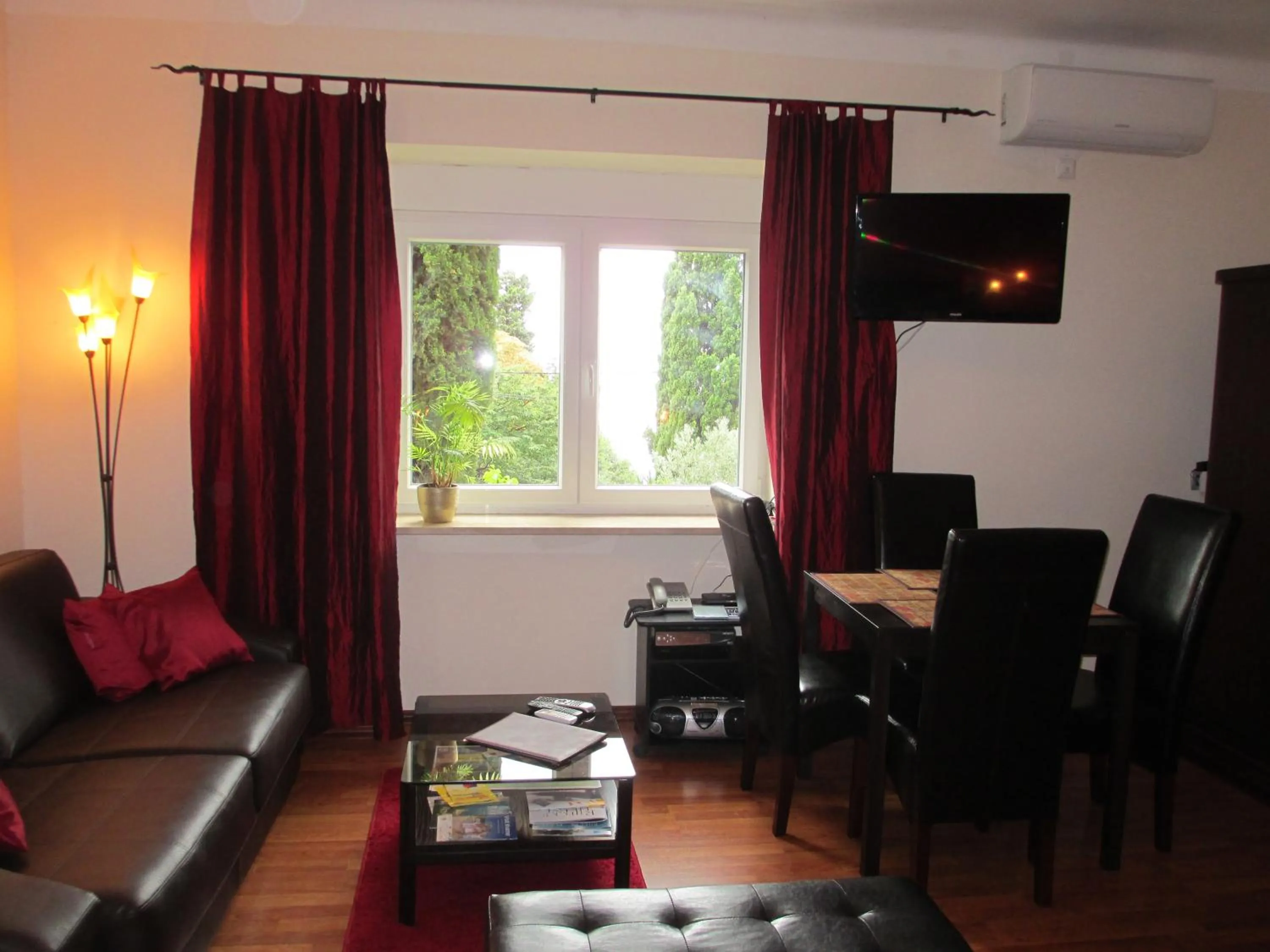 Apartment Villa Edmea