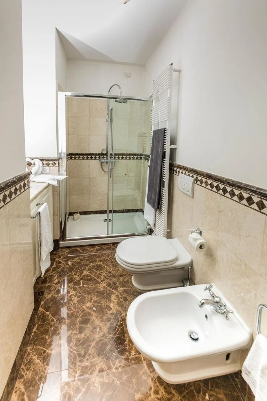 Shower in B&B Annabel