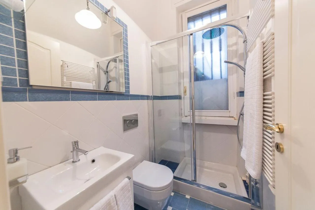 Shower in B&B Annabel