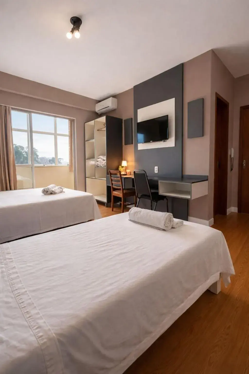 Deluxe Double Room with Balcony in Hotel Nossa Casa Deluxe Double Room with Balcony in Hotel Nossa Casa
