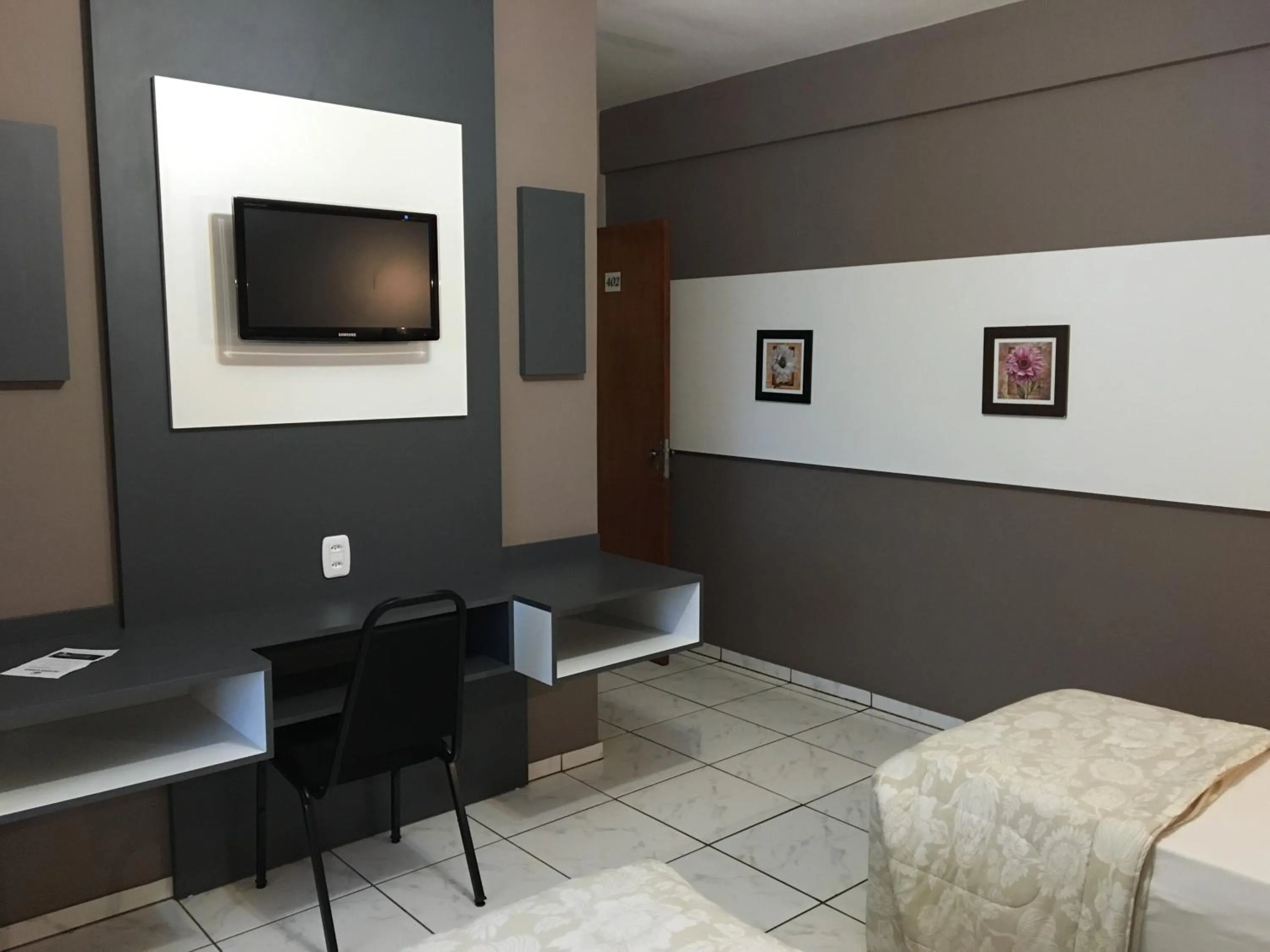 Photo of the whole room in Hotel Nossa Casa