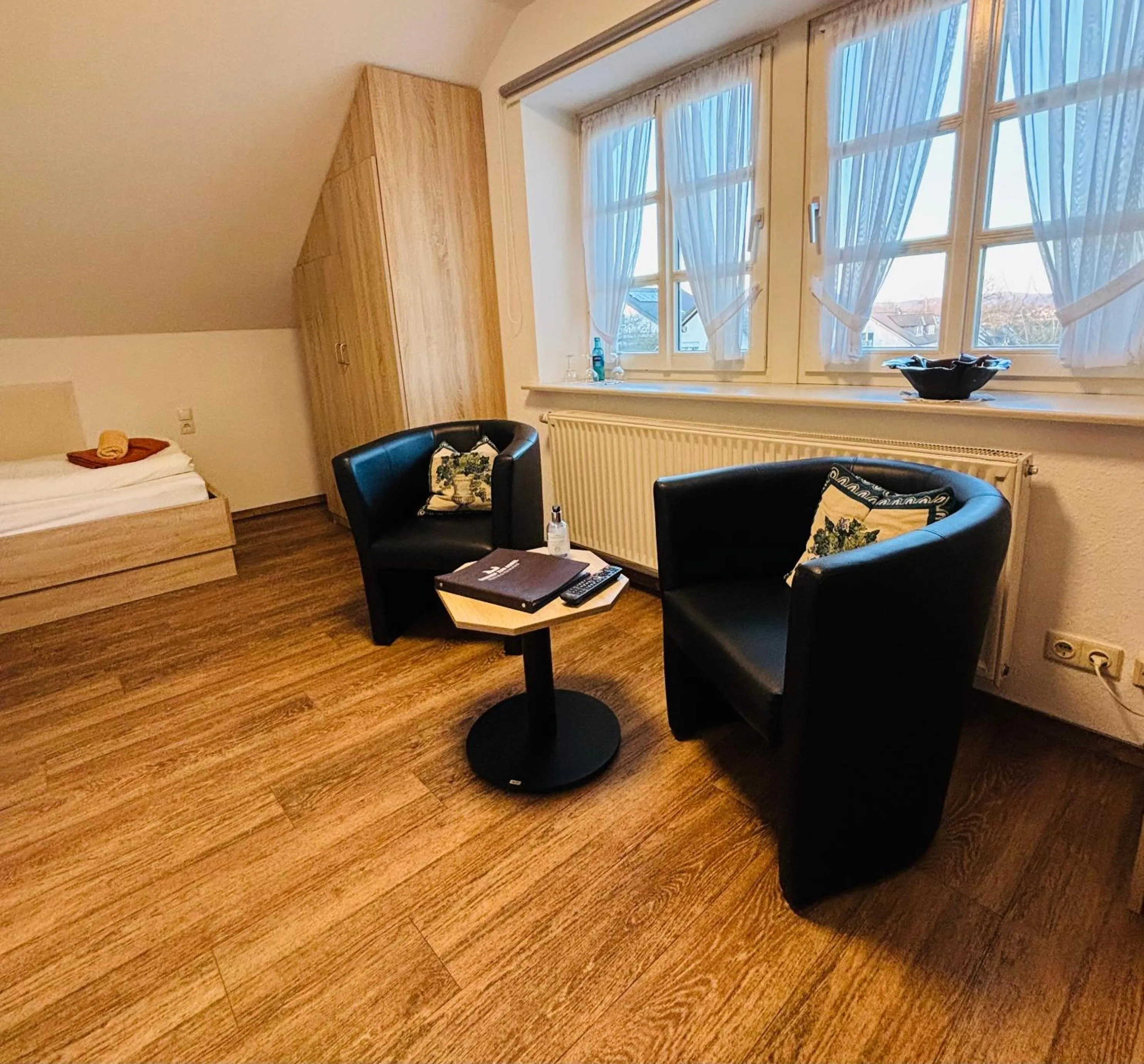 Photo of the whole room in Gasthof Zum Hobel