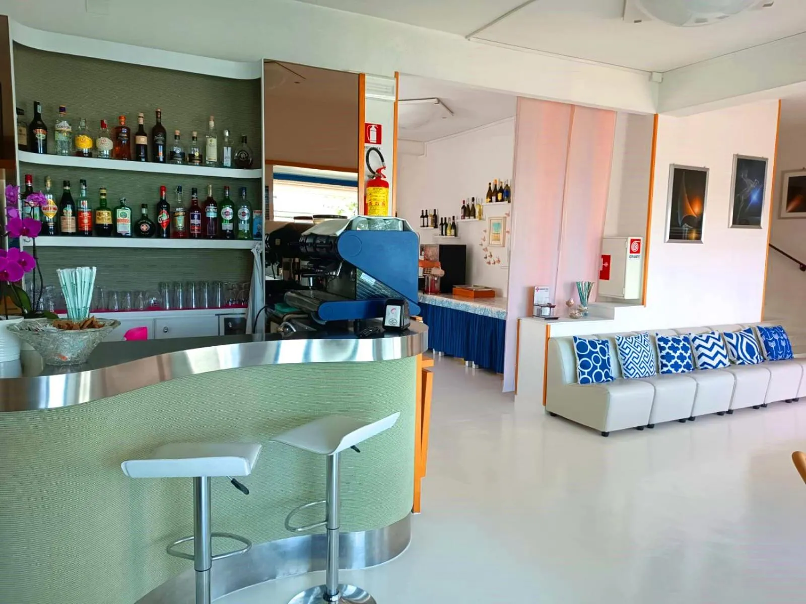 Lounge or bar in Hotel Rosalba